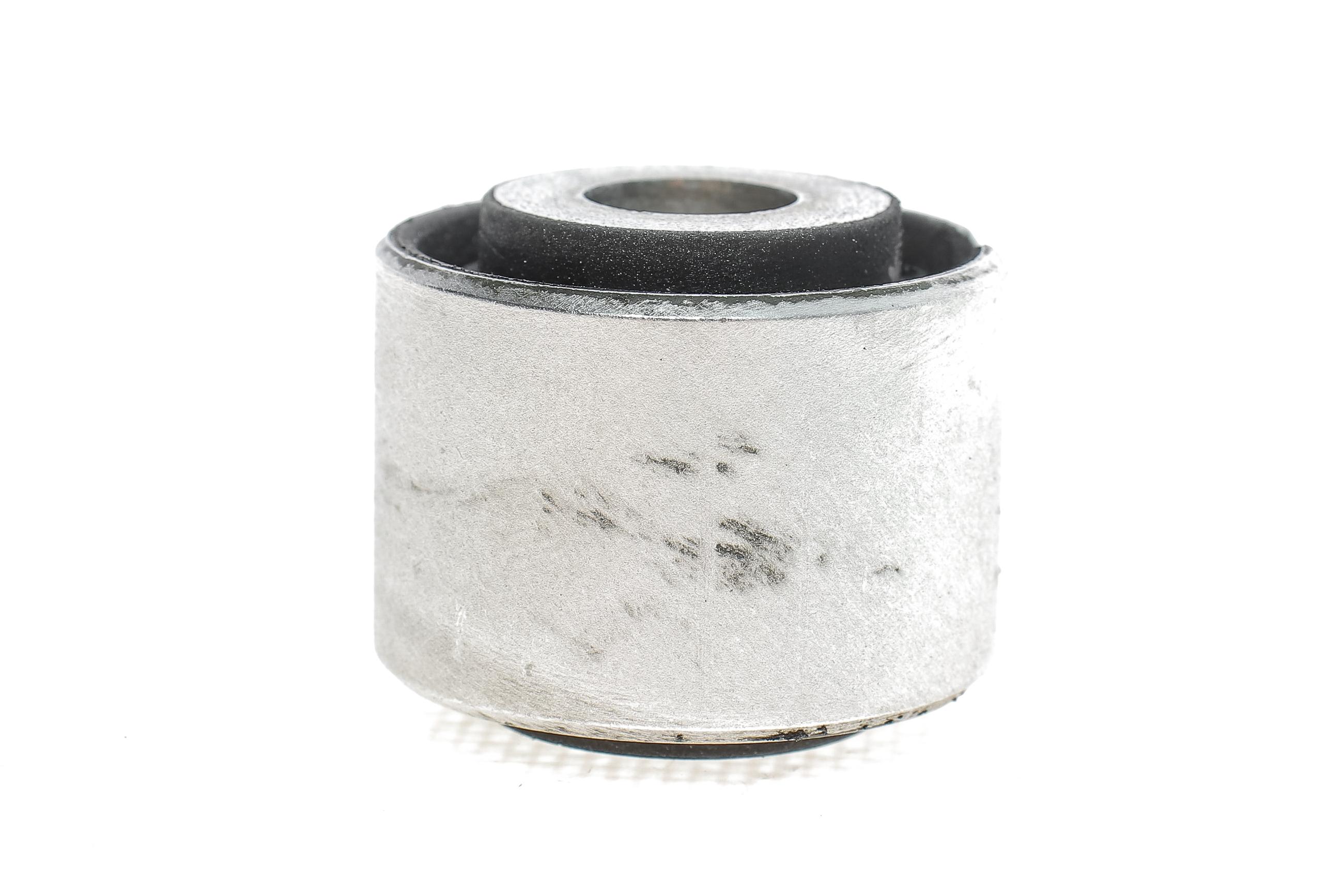 Сайлентблок важеля (переднього/знизу) Audi Q7/Porsche Cayenne/VW Touareg 02-