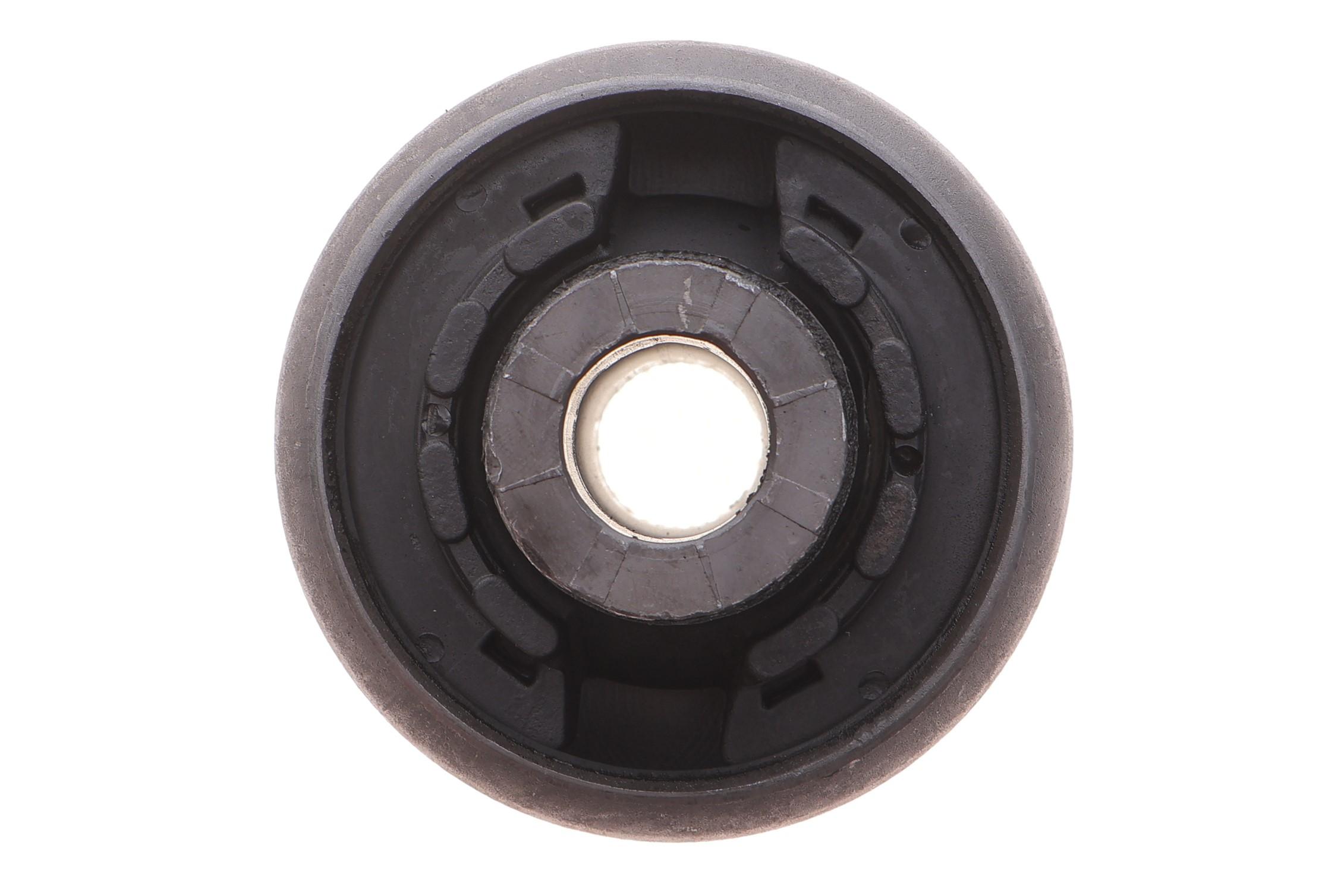 Сайлентблок важеля (переднього) Ford Mondeo V 14-