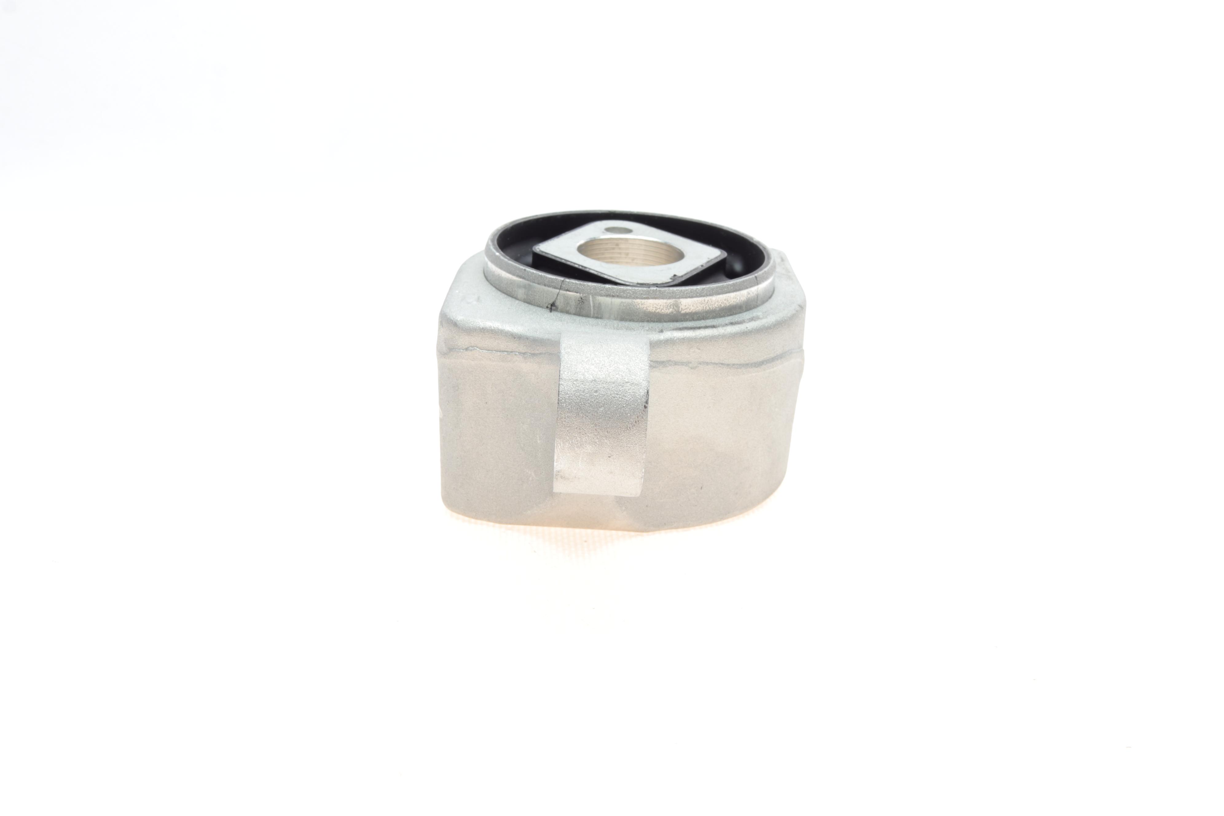 Сайлентблок важеля (переднього) MB M-class (W166)/GL-class (X166) 11-19 (з кронштейном)