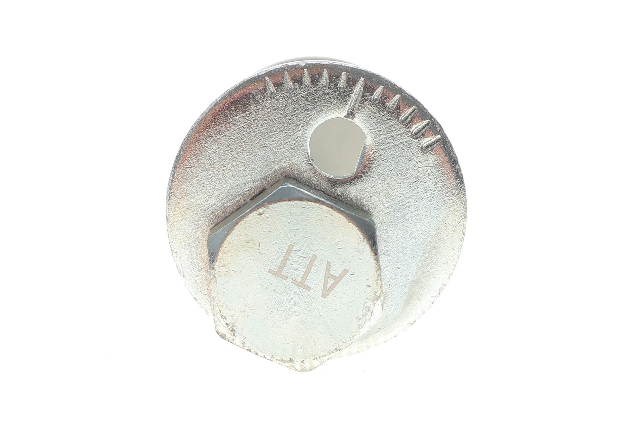 Болт регулювання кута развалу Toyota Land Cruiser Prado 12-18