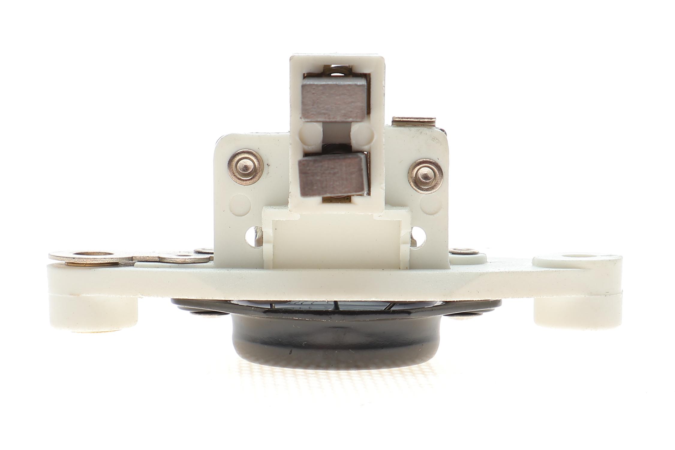 Реле генератора (14V) MB E-class/Opel Kadett/VW LT (32mm) = 130676