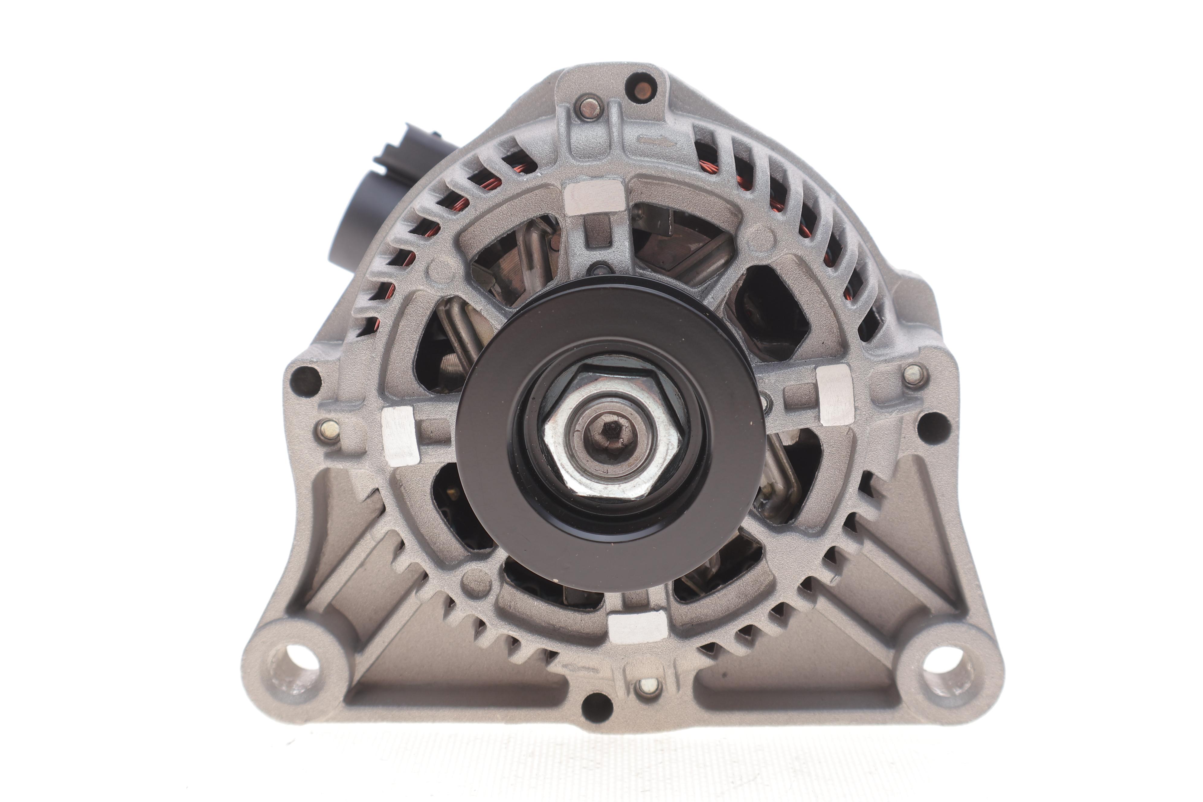 Генератор Citroen Berlingo 1.4/Jumpy/Peugeot Partner 1.9D 00-15 (14V/70A) = 113405