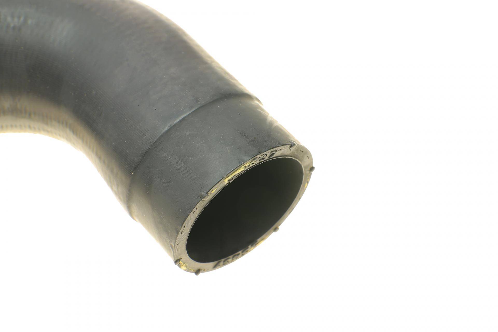 Патрубок інтеркулера (R) MB Sprinter 2.2CDI 06- (OM646)