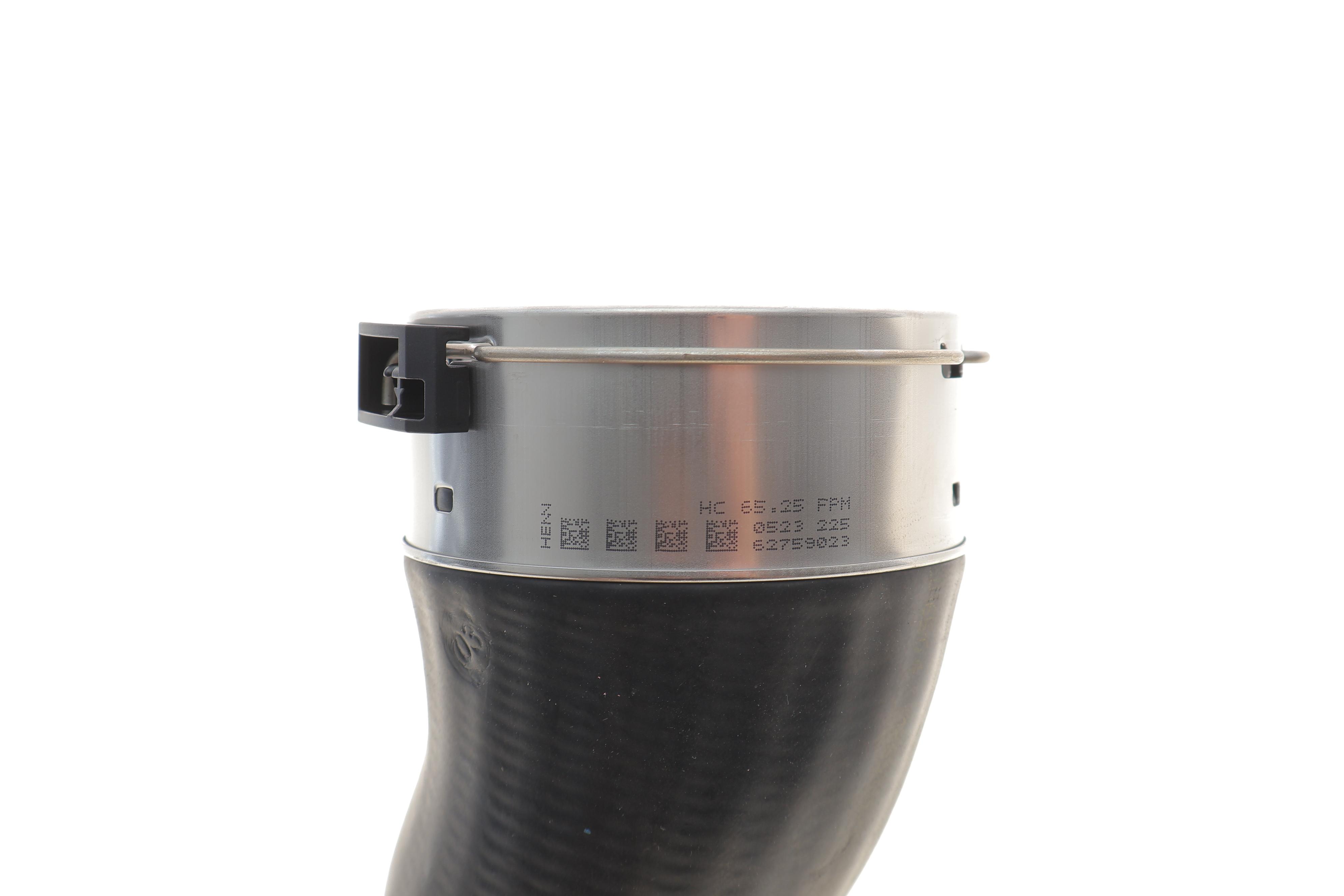 Патрубок інтеркулера (L) Volvo S60/V90/XC90 1.5-2.0D 13-