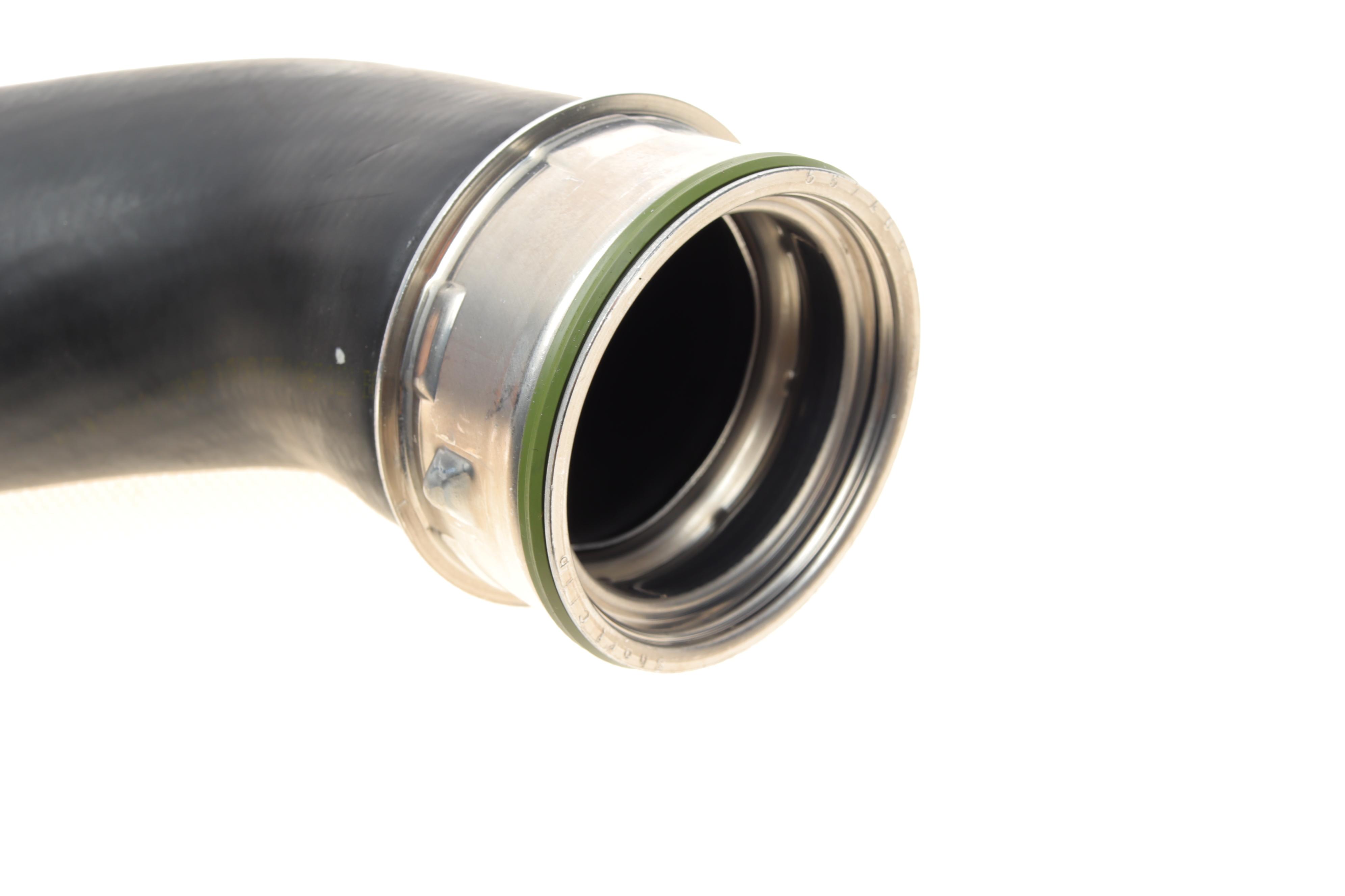 Патрубок інтеркулера (L) VW T5 2.5TDI 06-09