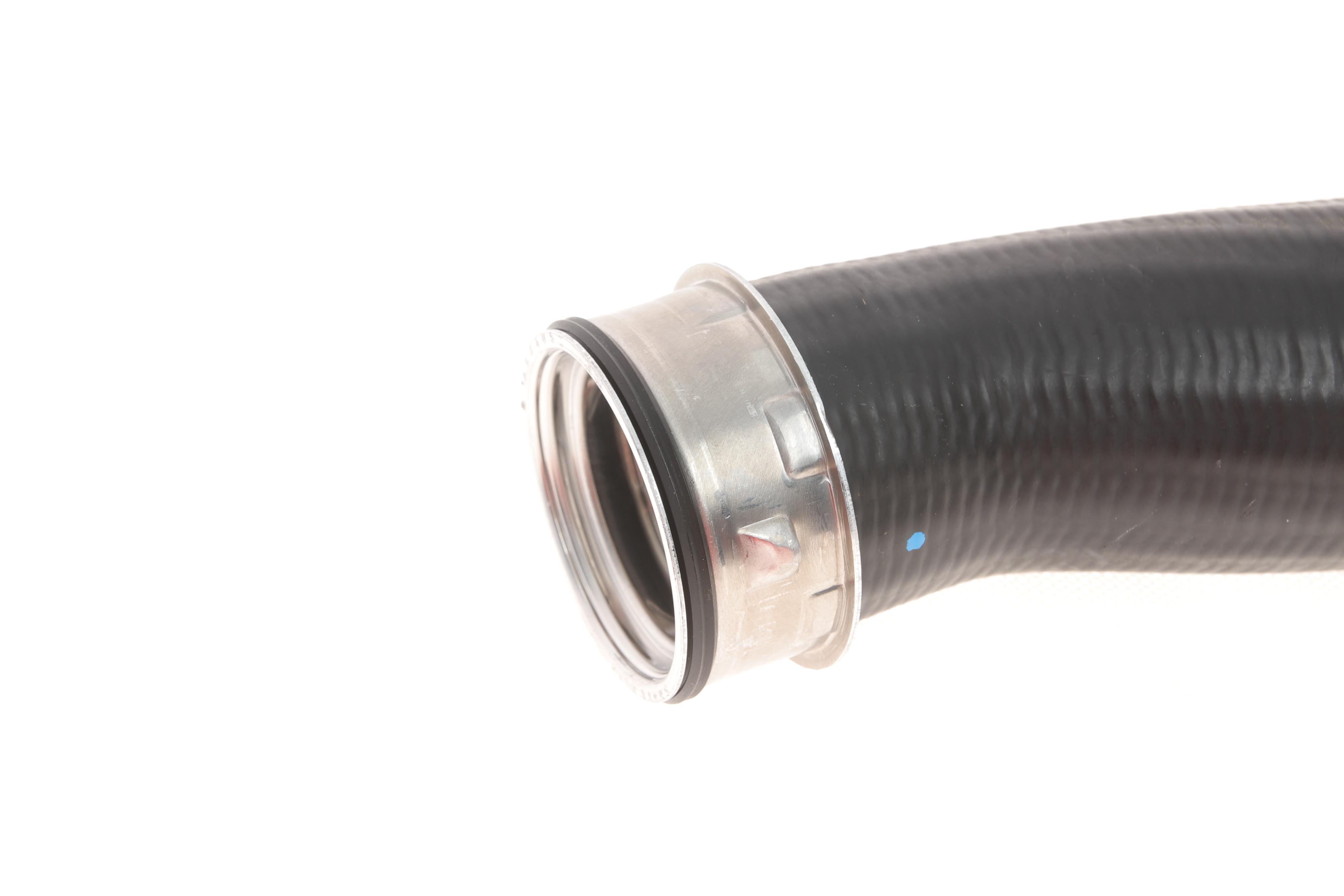 Патрубок інтеркулера (R) VW Golf V/VI/Touran 1.4 TSI 06-10