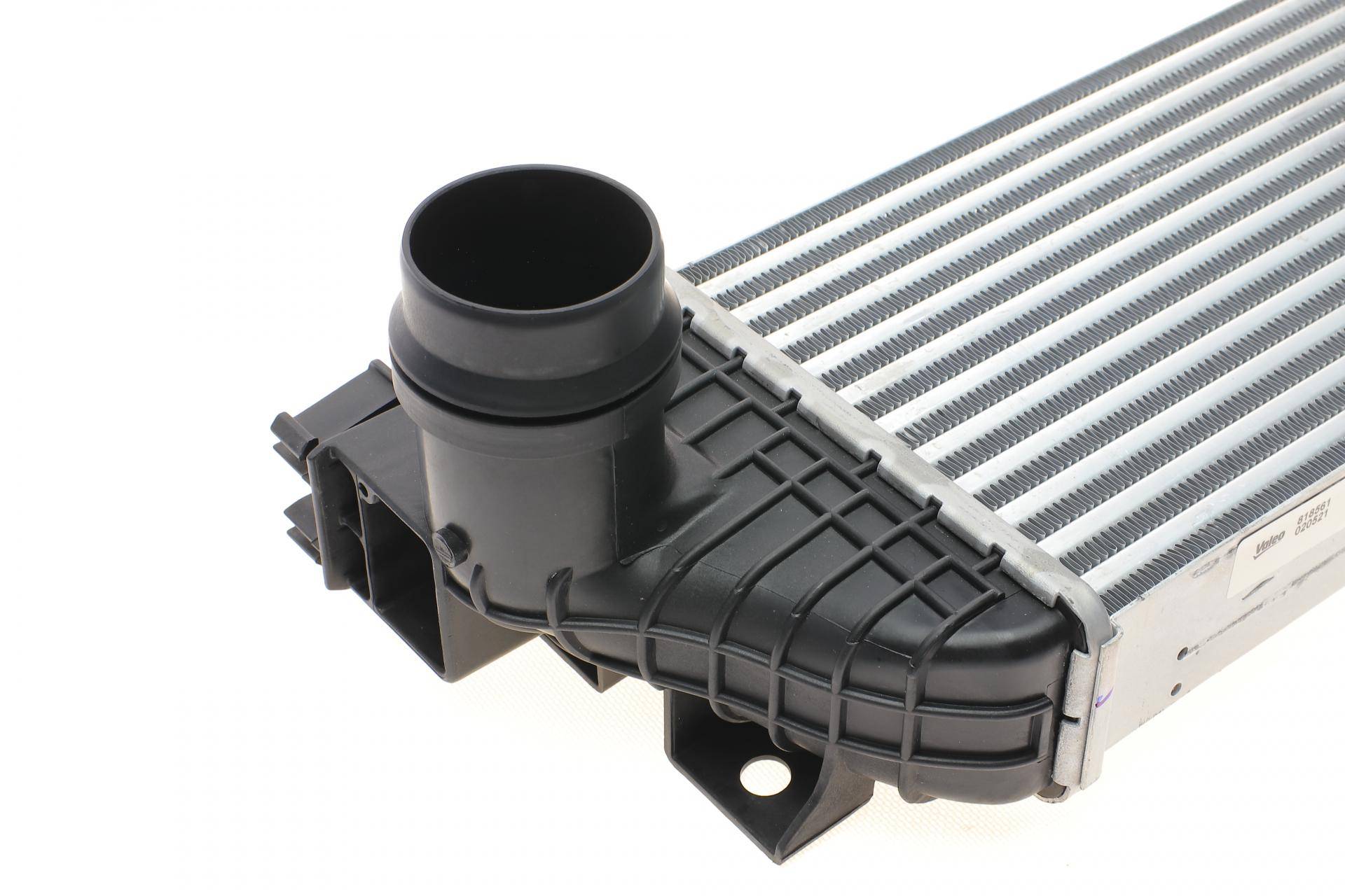 Радіатор інтеркулера Renault Master 2.3dCi 10-