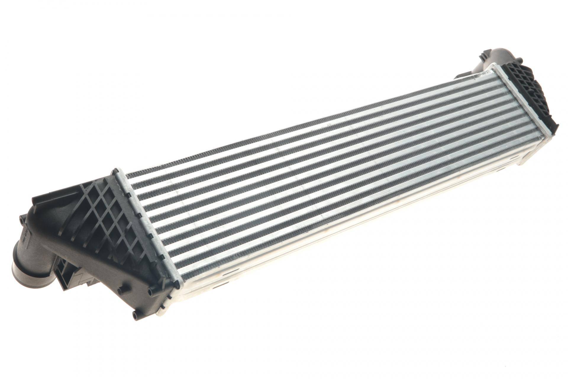 Радіатор інтеркулера Renault Espace 2.0/2.2dCi 06-/Laguna 1.9-2.2dCi 01-07