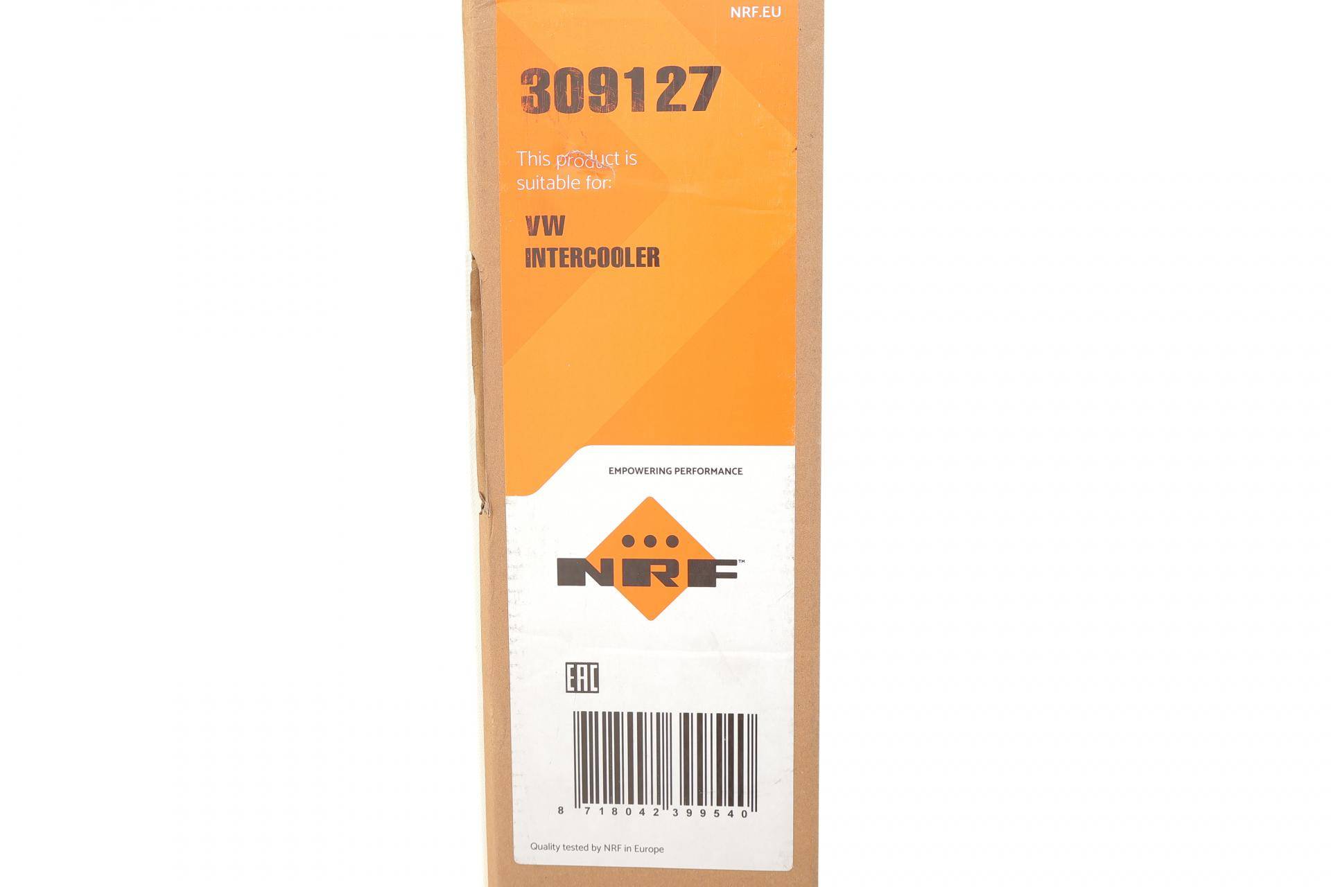 Радіатор інтеркулера Audi Q7/Q8/VW Touareg 17-