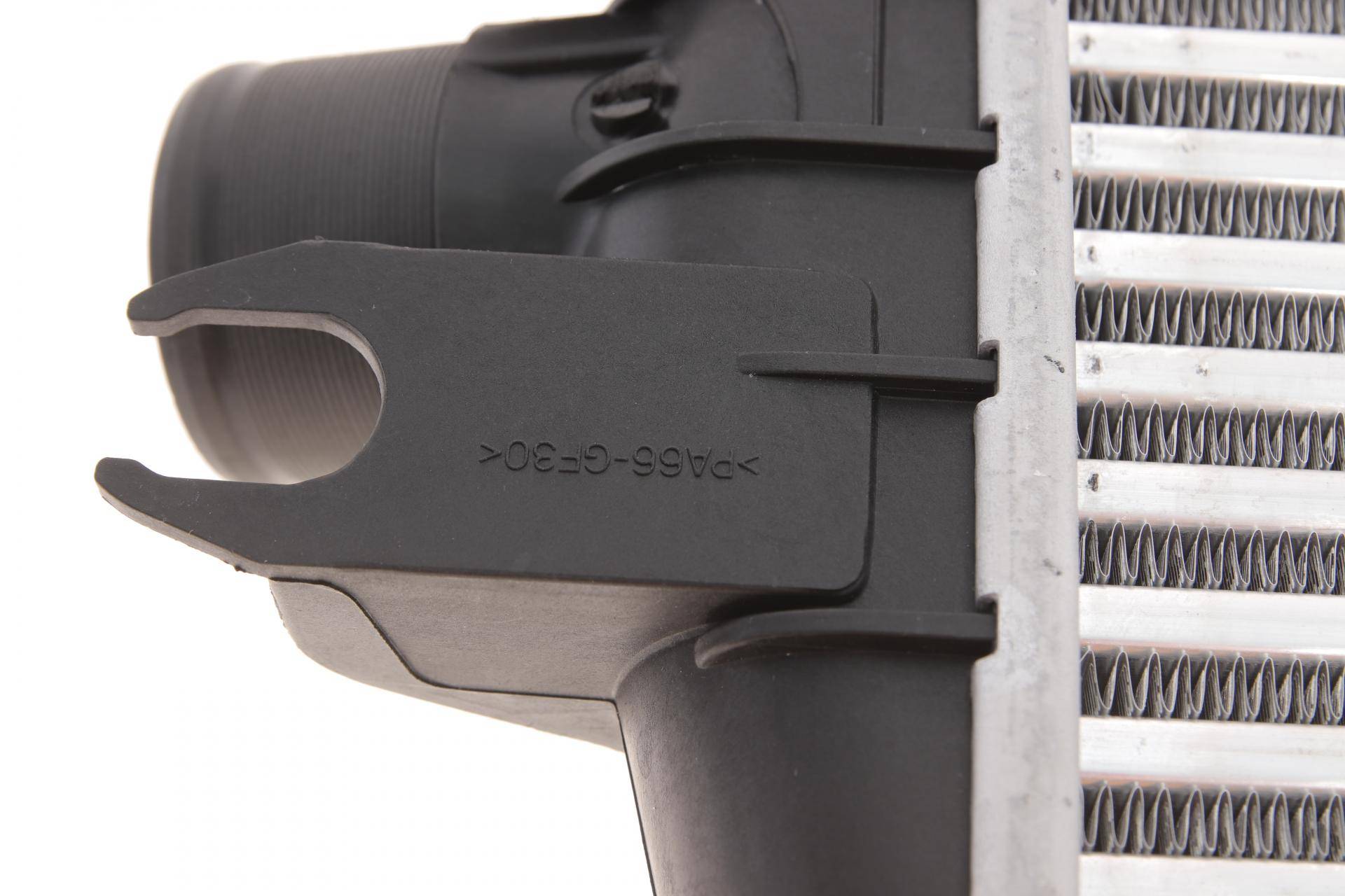 Радіатор інтеркулера Renault Trafic 2.5 dCi 01-