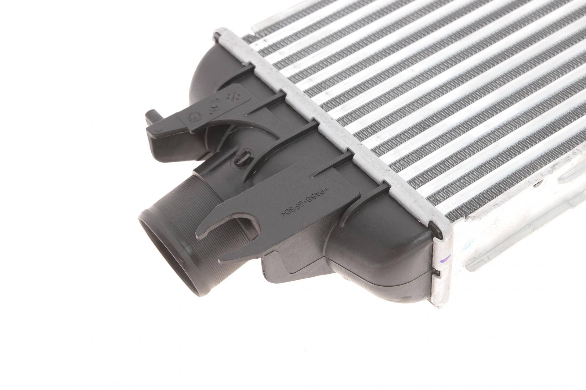 Радіатор інтеркулера Renault Trafic 2.5 dCi 01-