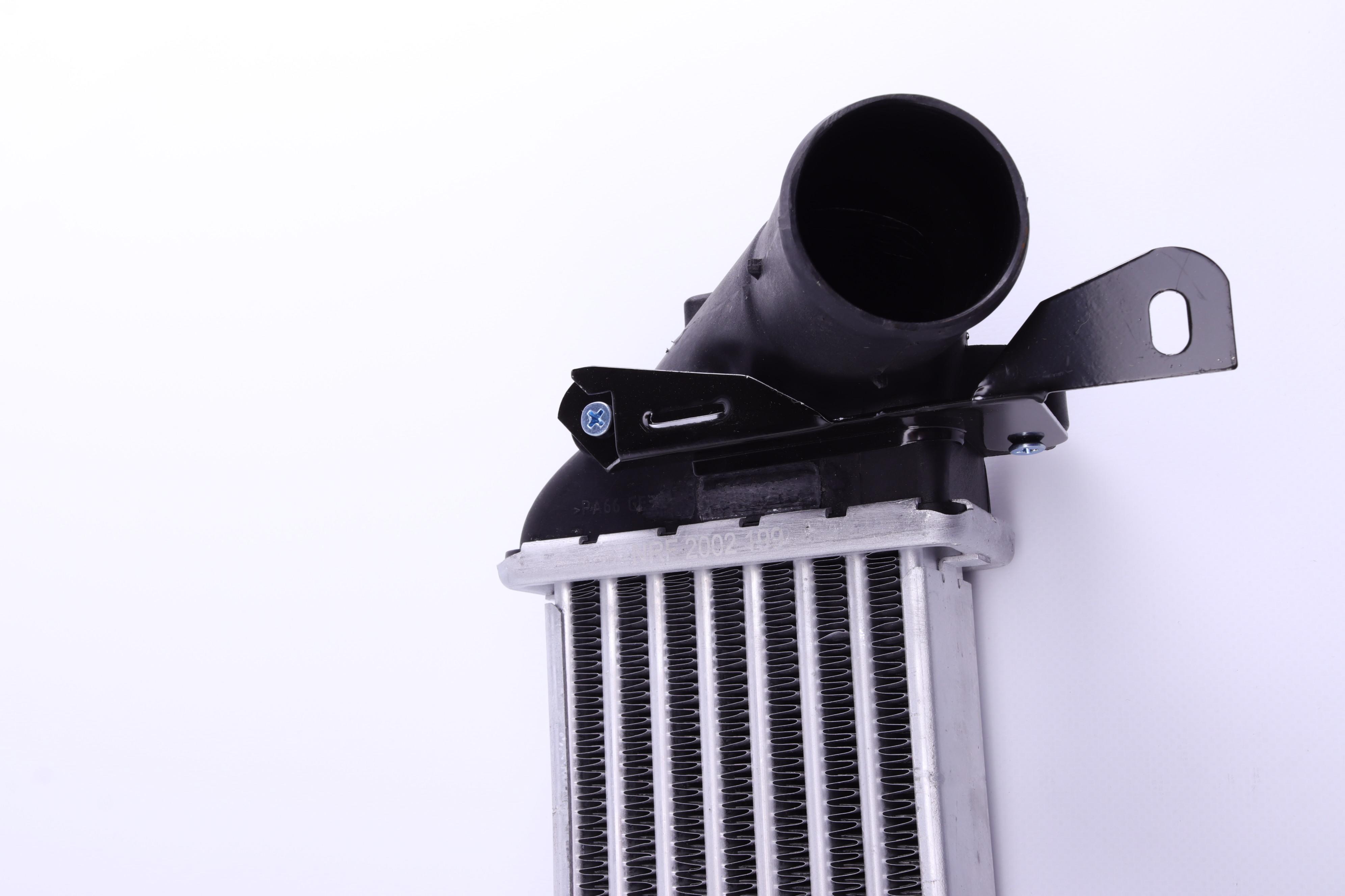 Радіатор інтеркулера Renault Kangoo 1.5 dCi 01-