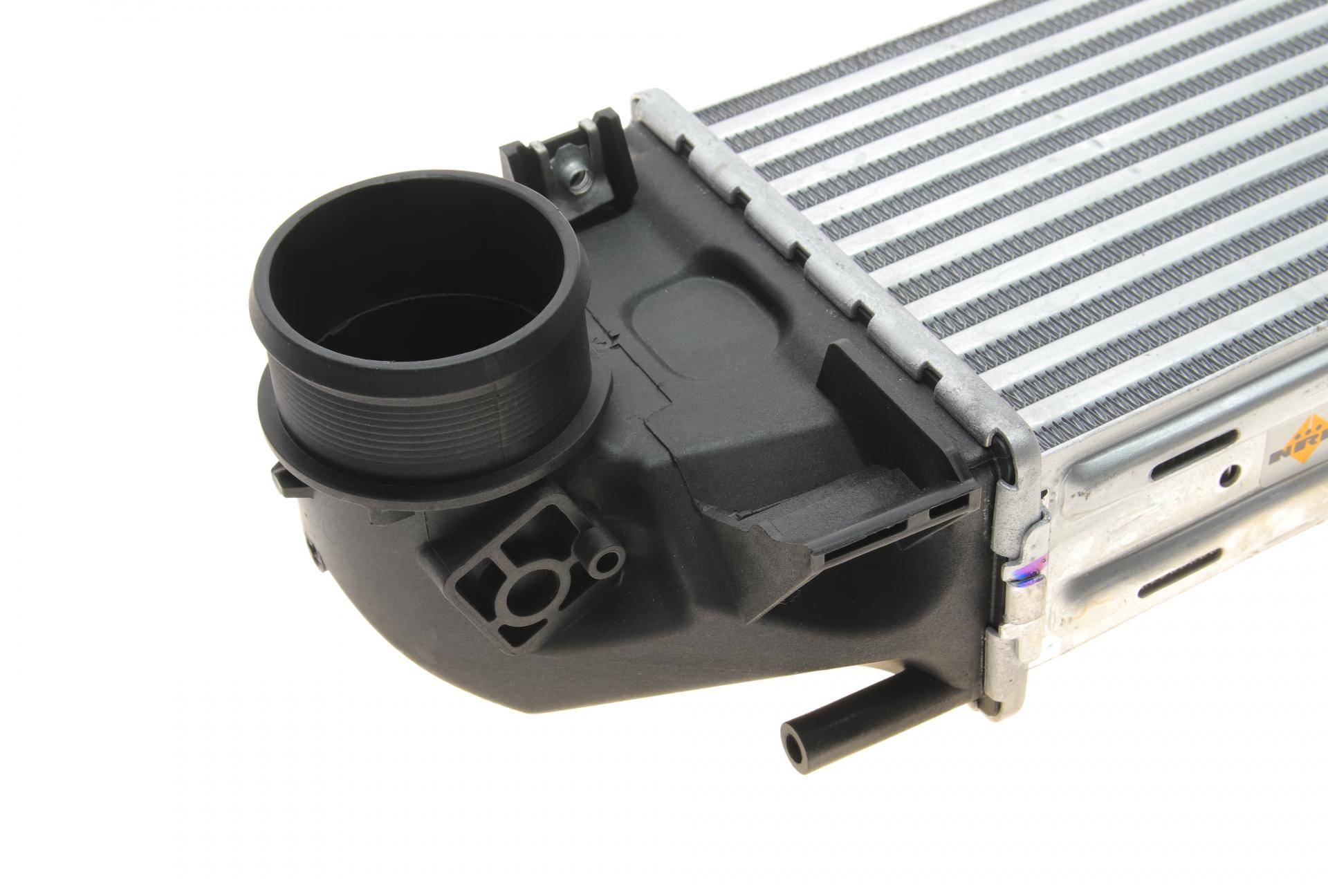 Радіатор інтеркулера Volvo S60/V60/V70/XC60/XC70 2.0/3.0/2.4D 08-18