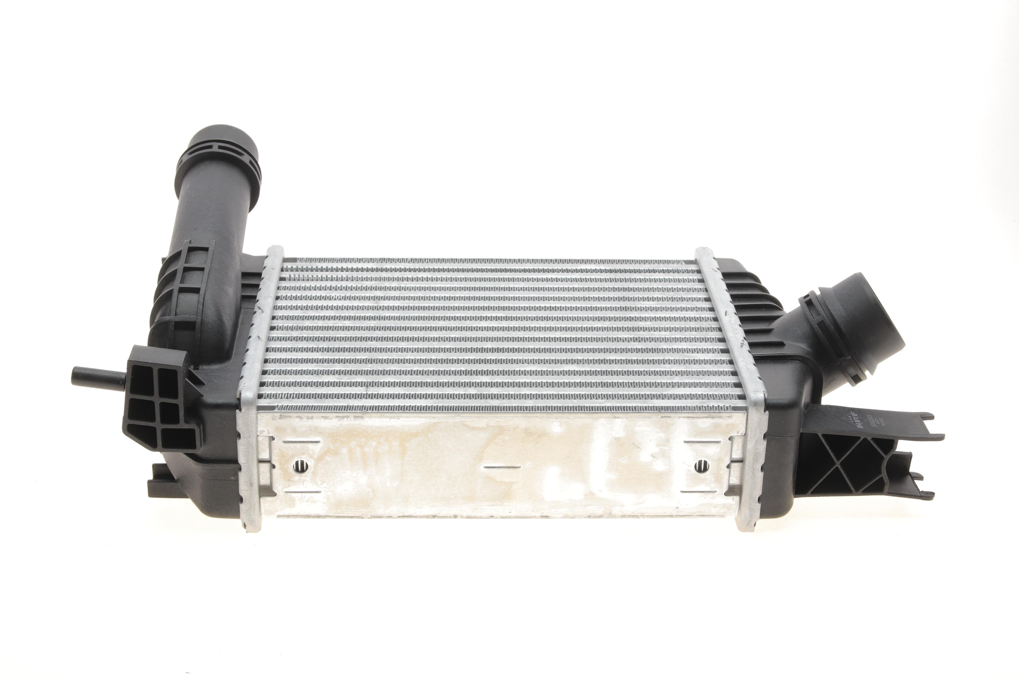 Радіатор інтеркулера Dacia Duster 1.2 TCe 13-/Renault Clio 1.5 dCi 12-