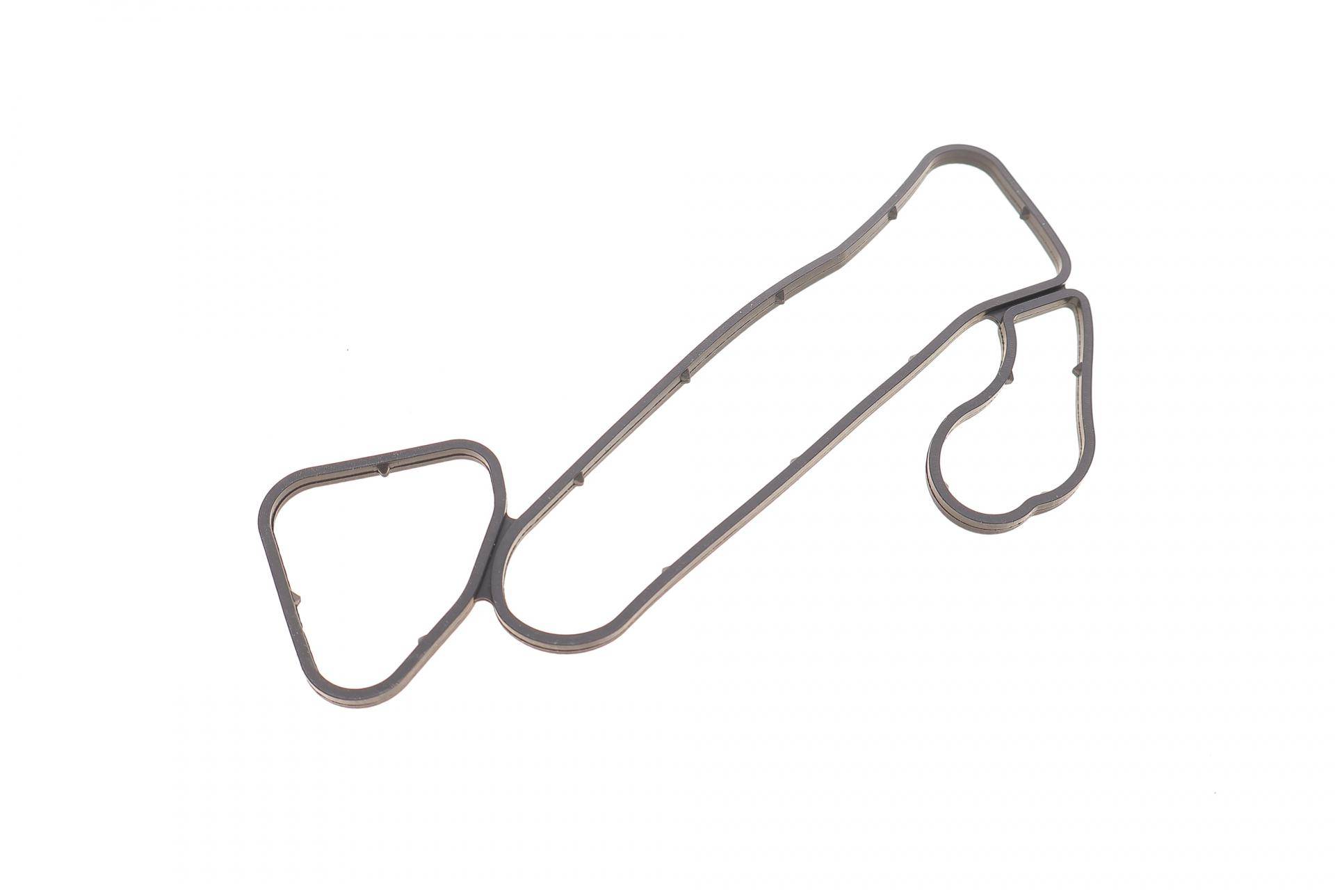 Радіатор масляний Audi A4/A6/Q7/VW Touareg/Porsche Cayenne/Panamera 3.0TDI 07- (теплообмінник)