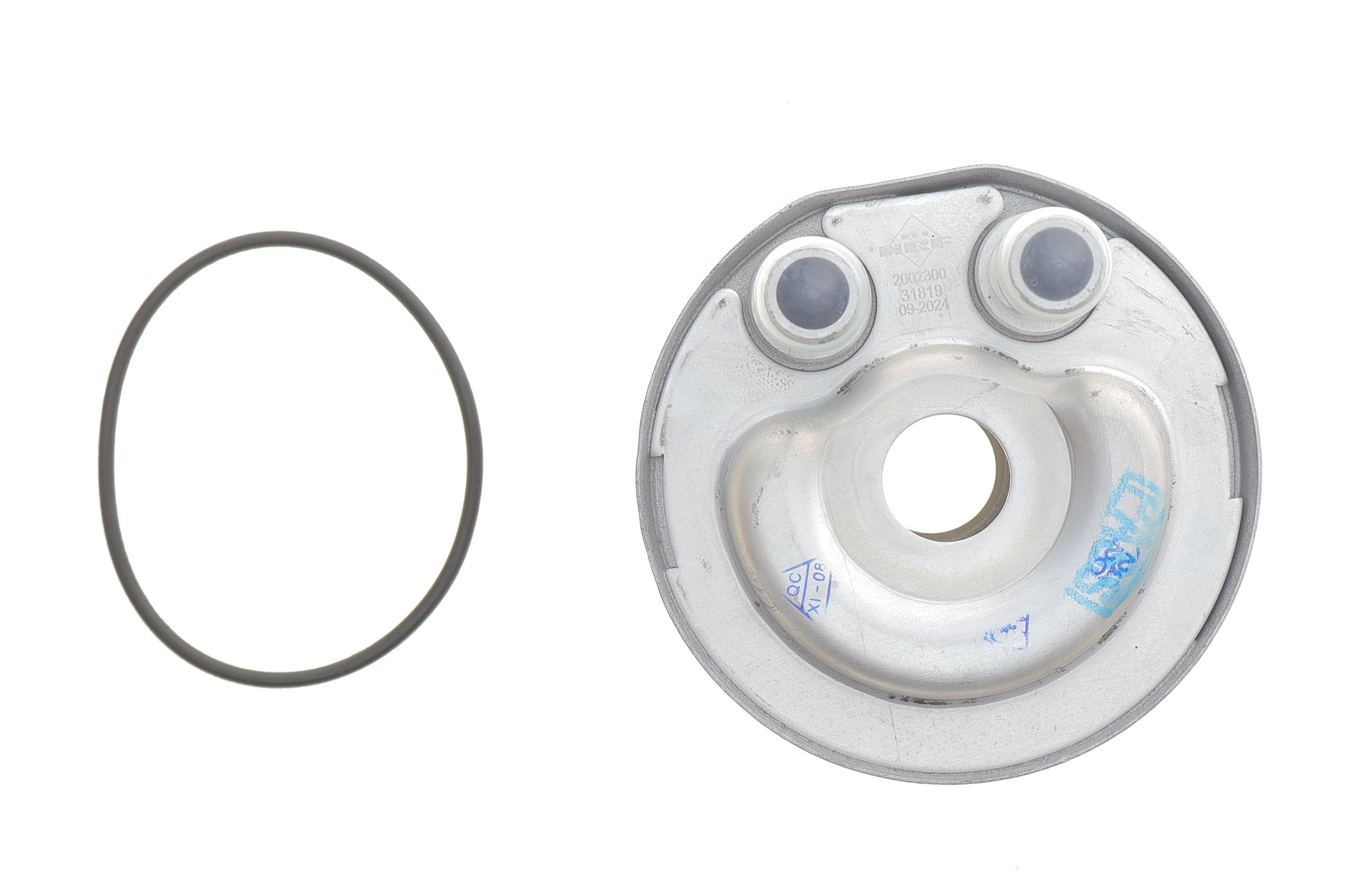 Радіатор масляний Nissan Pathfinder 2.5 dCi 05- (теплообмінник)