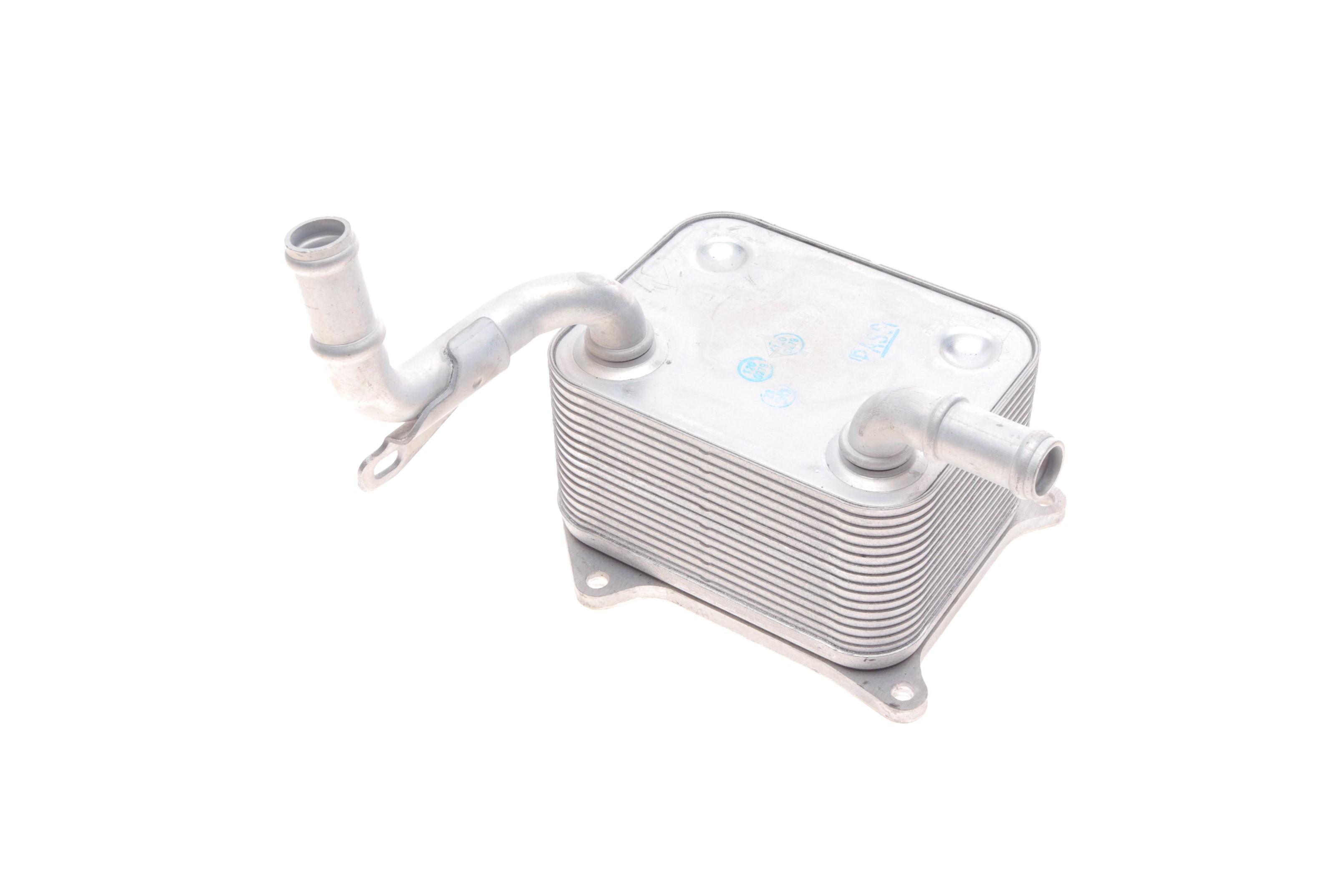 Радіатор масляний Audi A4/A5/A6/A8/Q5/Q7/VW Touareg 4.2FSI 05-18 (теплообмінник)