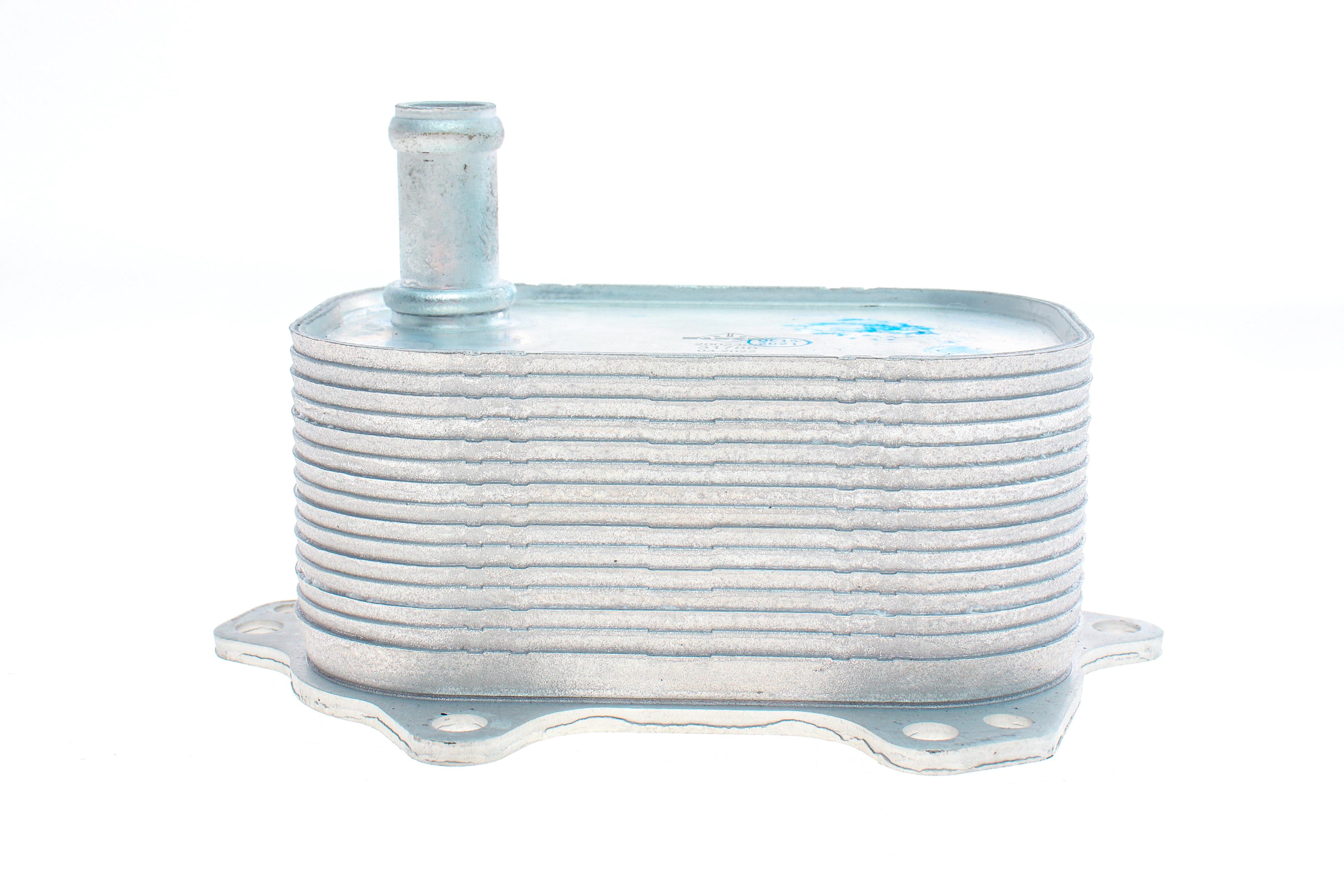 Радіатор масляний Audi A6 2.0 TDI 13-18 (теплообмінник)