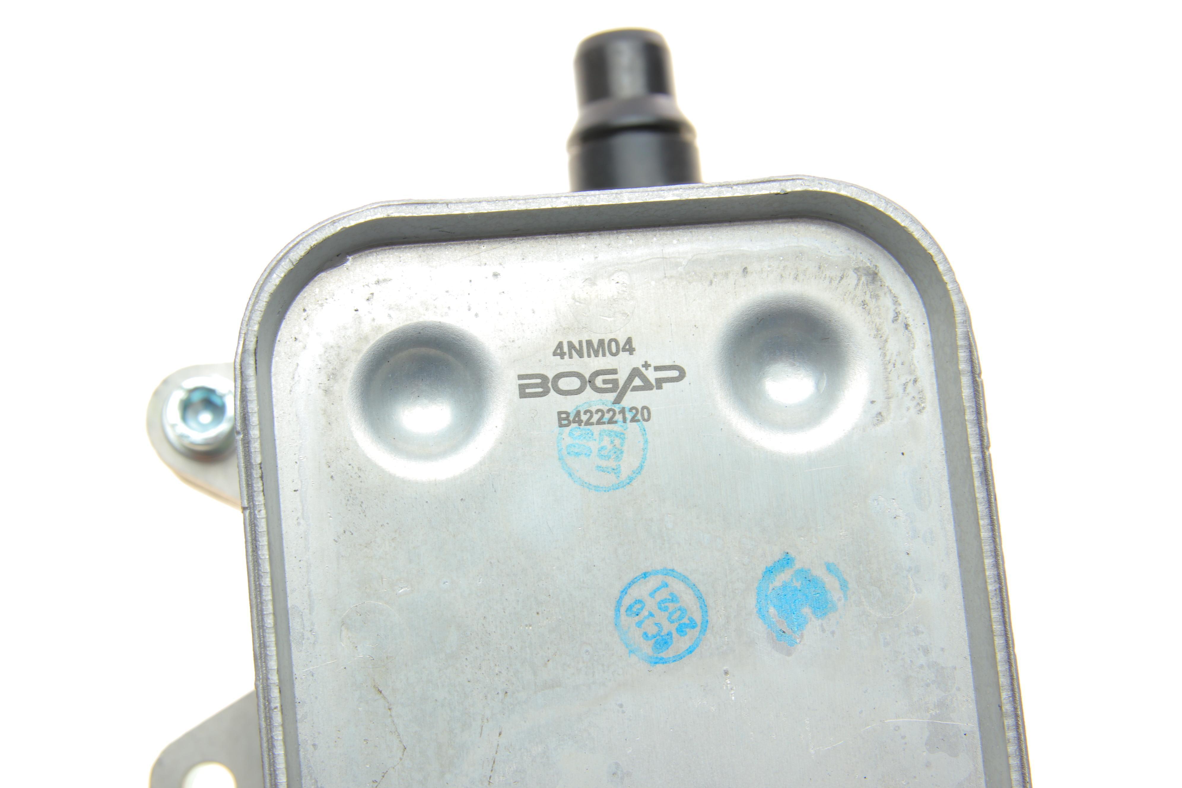 Радіатор масляний BMW 5/6/7/X3 2.0-4.4 D 02-10 (теплообмінник)