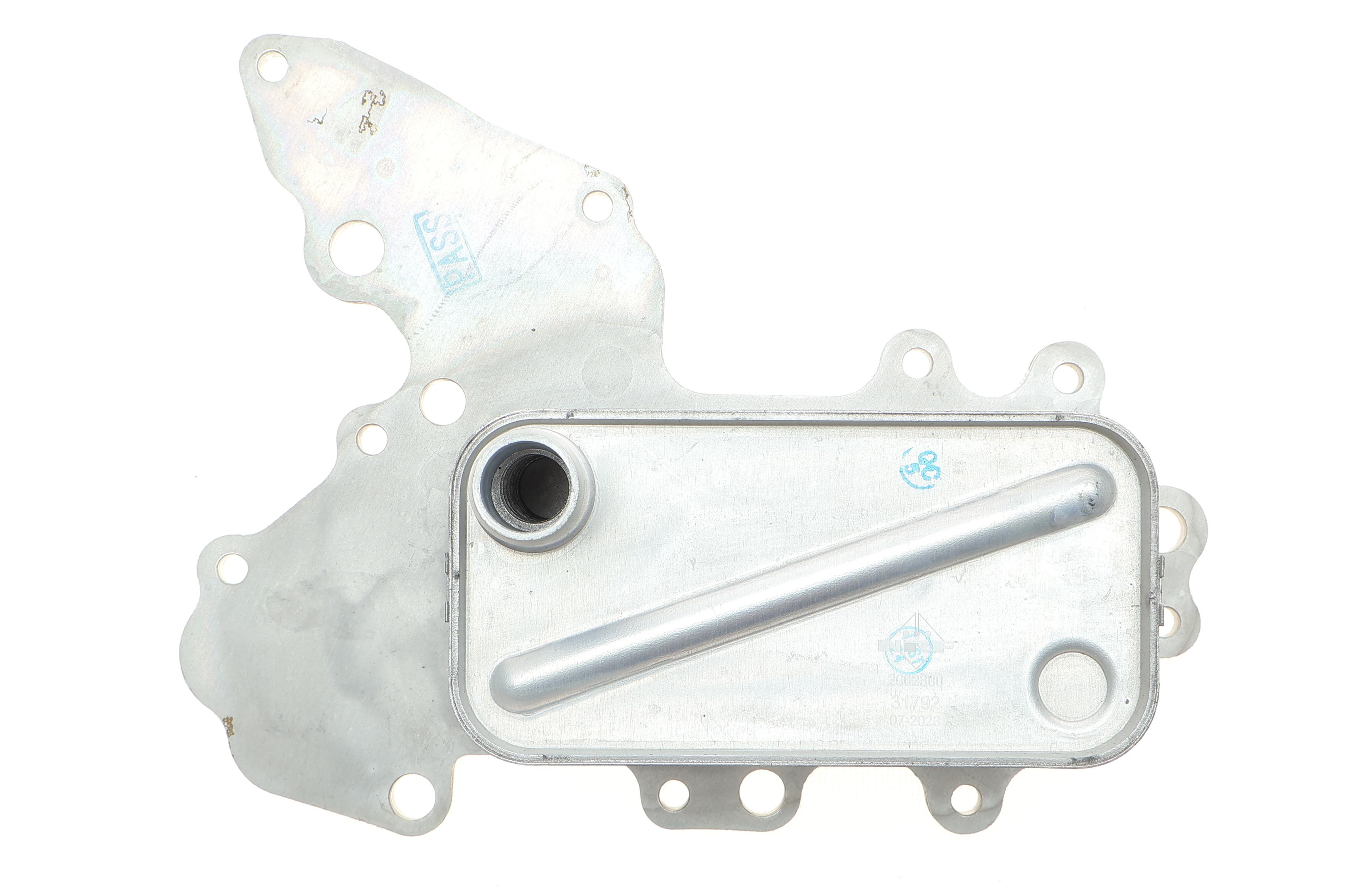 Радіатор масляний Opel Zafira 2.0 TDCI 11- (теплообмінник)