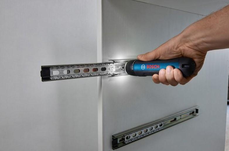 Шуруповерт акумуляторний Bosch GO (2,5-5 Nm/3.6V) 360 об./Макс /d=6,35мм (+ кейс з бітами)