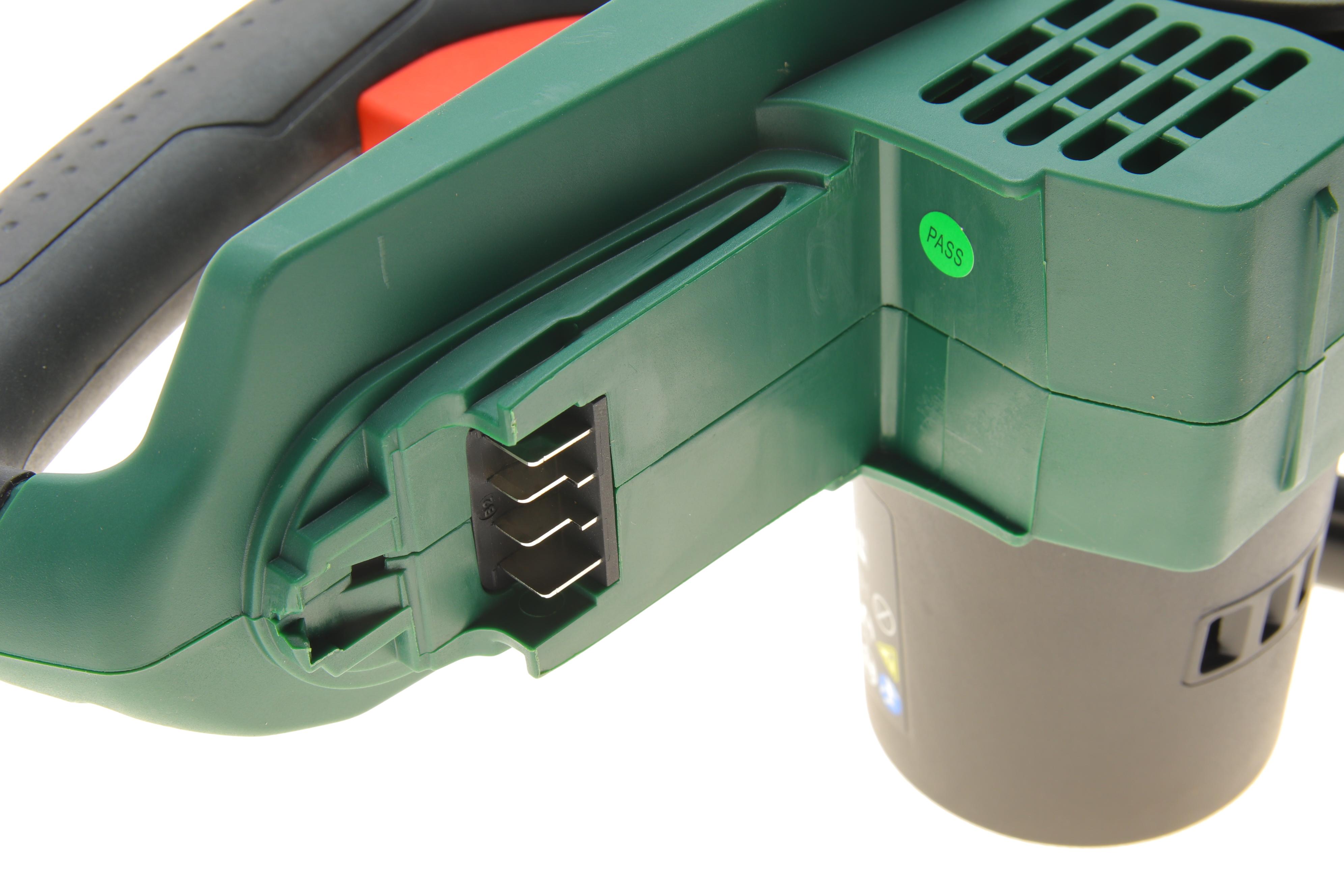 Пила ланцюгова акумуляторна UniversalChain 18 (18V/2.5A/h) 20 см/З автомат. змащенням ланцюга + мастило