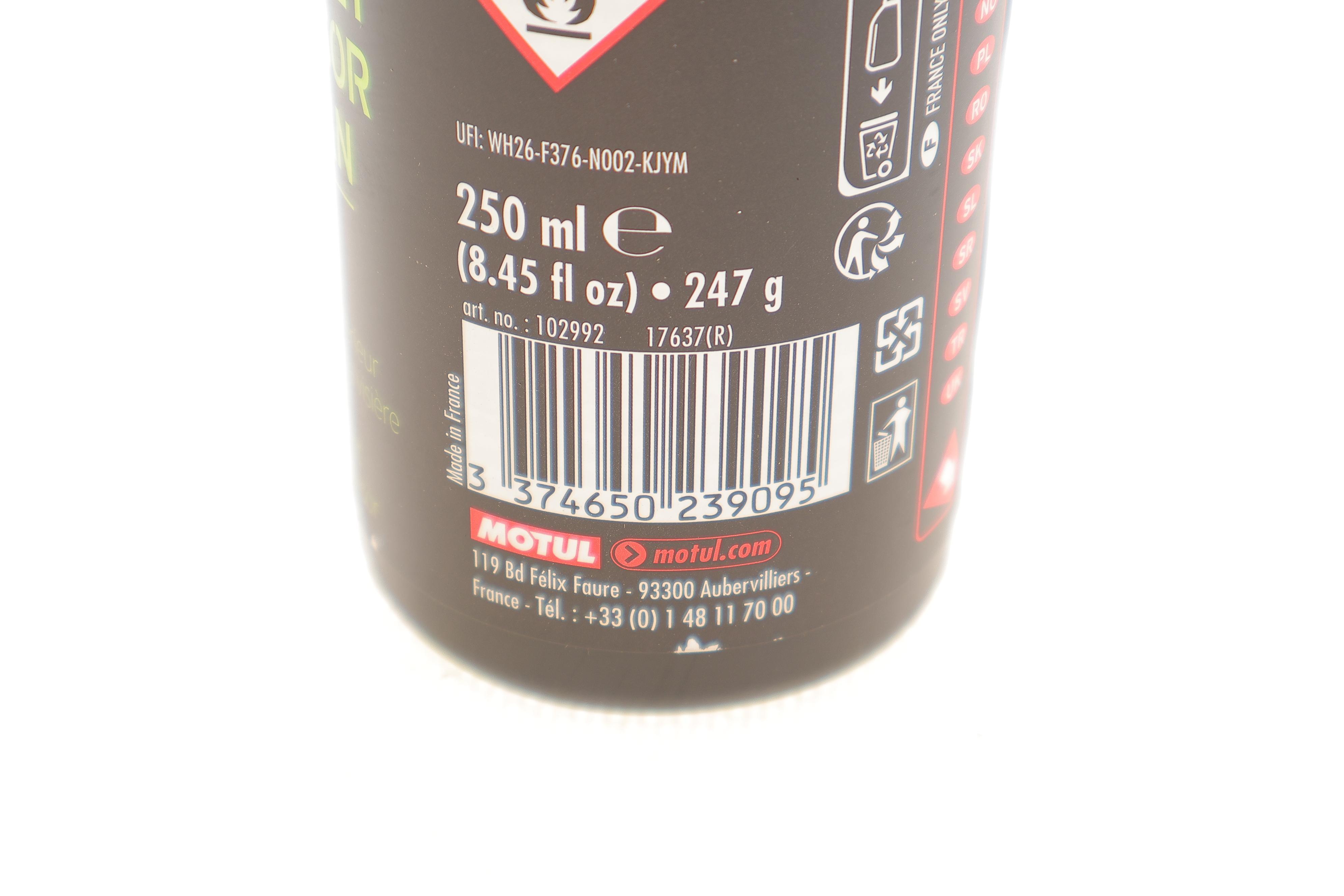 Засіб для очищення зовнішньої поверхні та скла шолома M1 Helmet & Visor Clean (250ml)