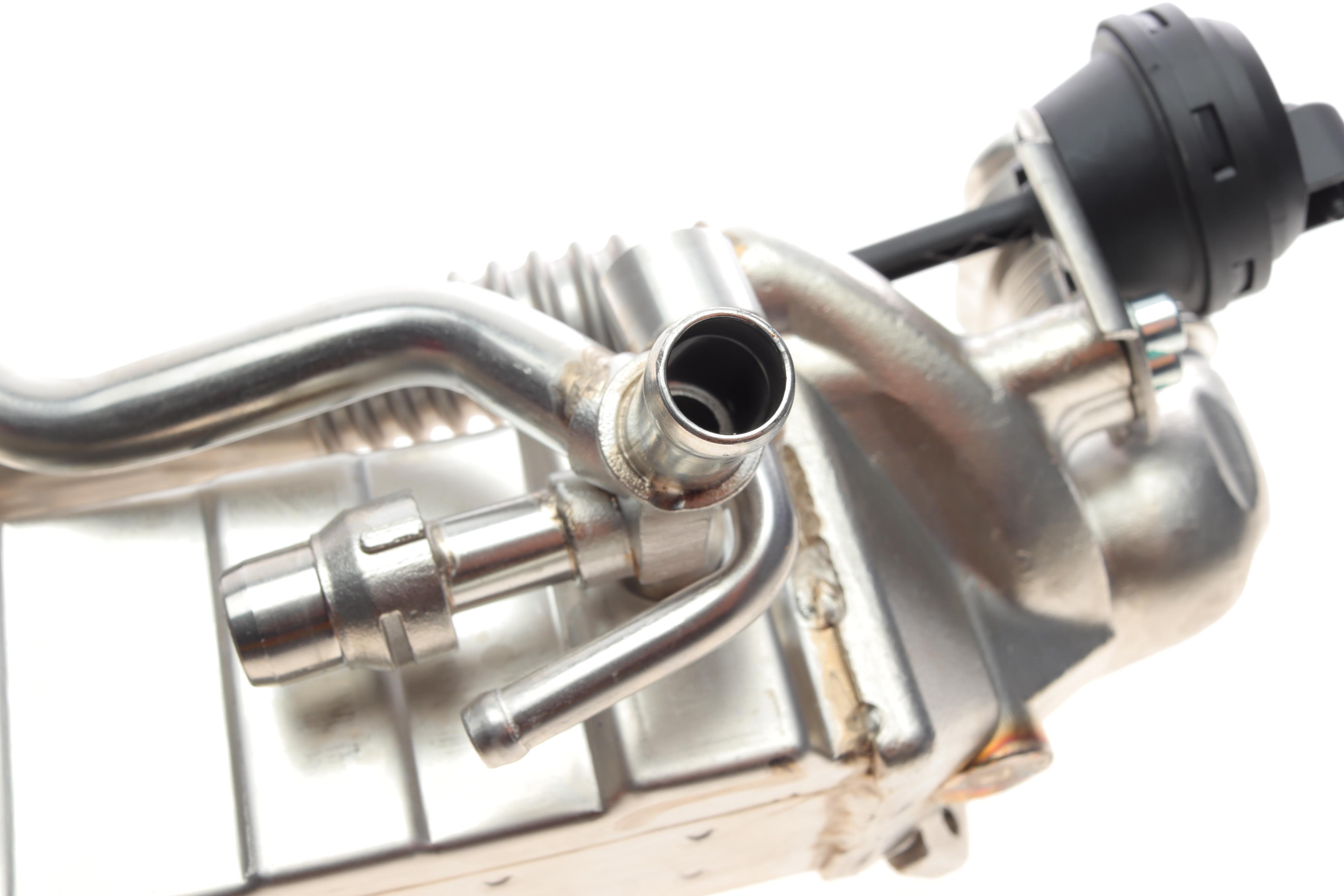 Радіатор рециркуляції ВГ з клапаном EGR BMW 5 (F10/F07) 3.0 12-17 (N57)