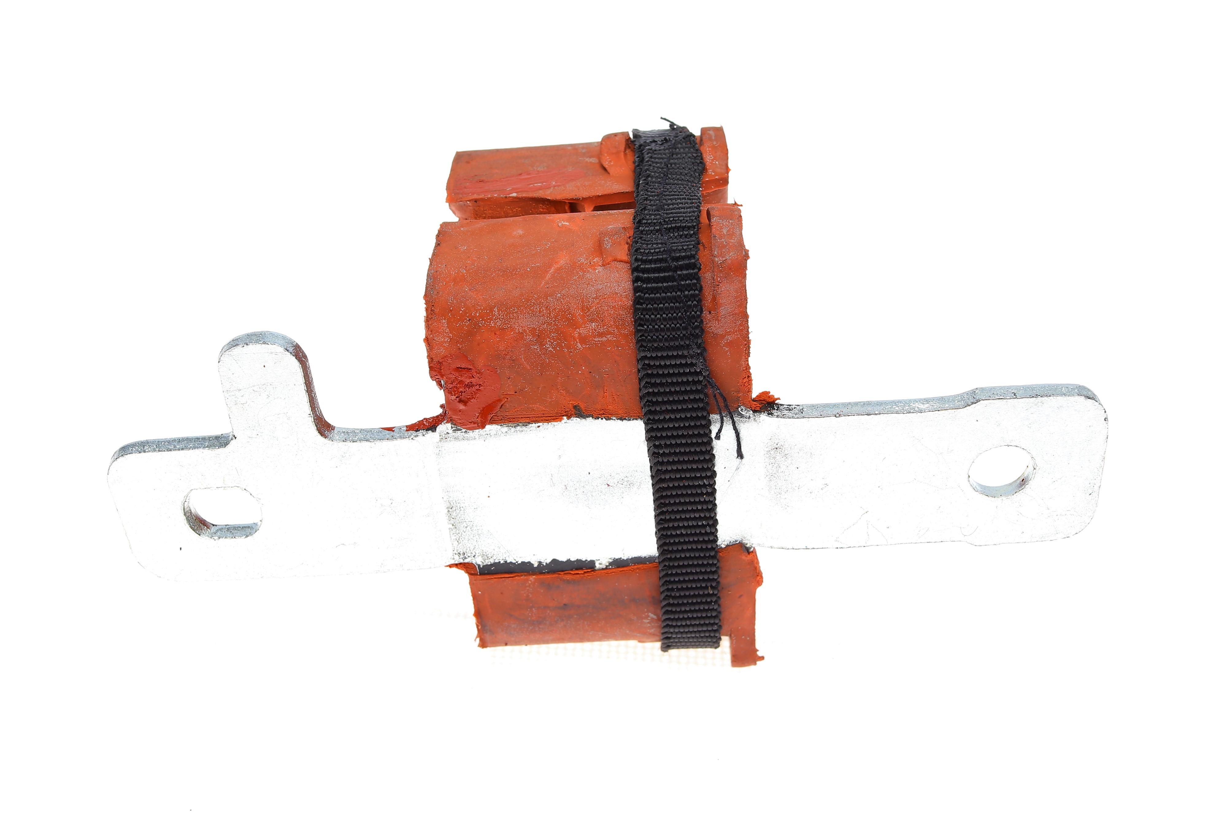 Кронштейн кріплення глушника (ззаду) Renault Trafic III 14-