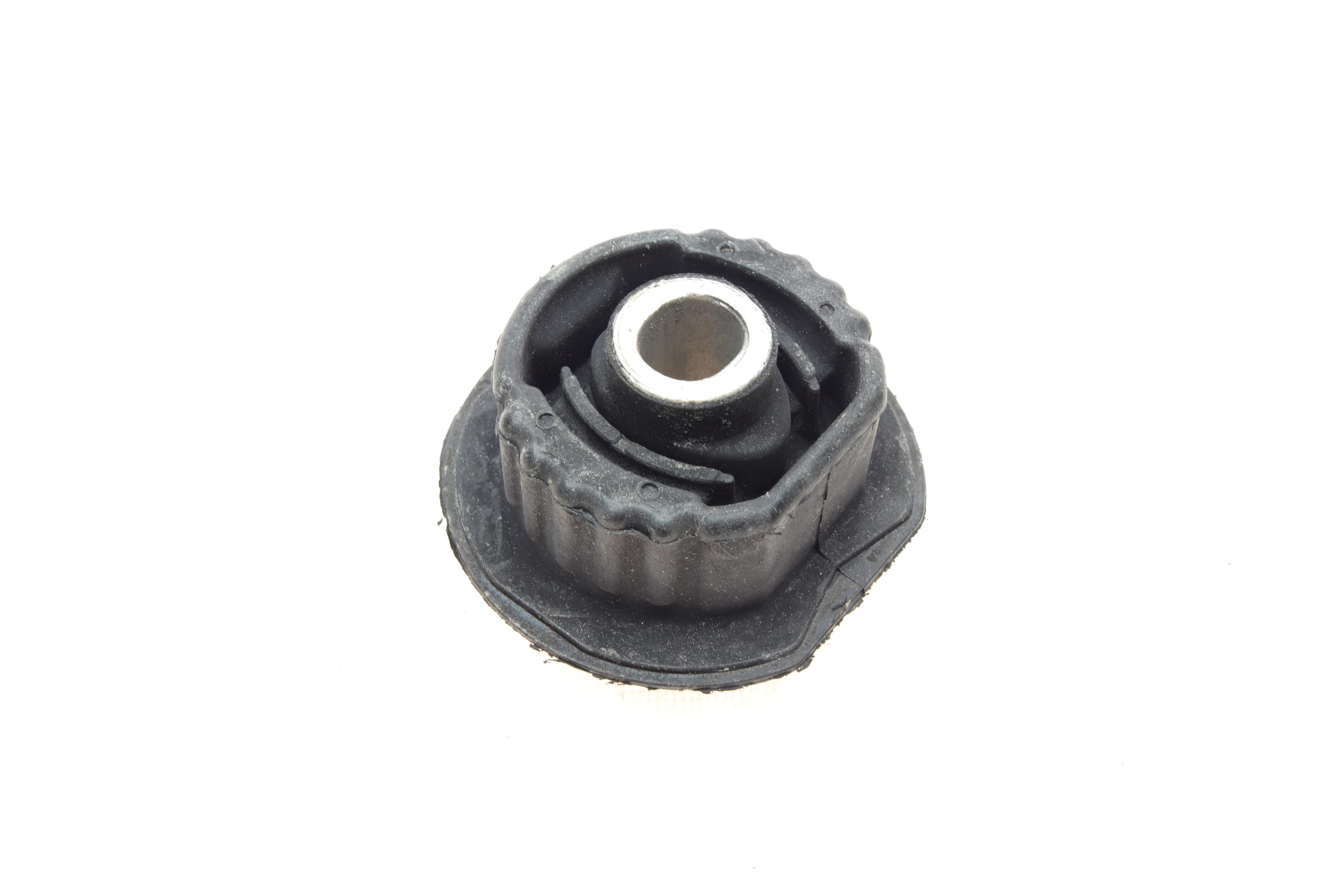 Сайлентблок балки (задньої) MB A-class (W168) -04