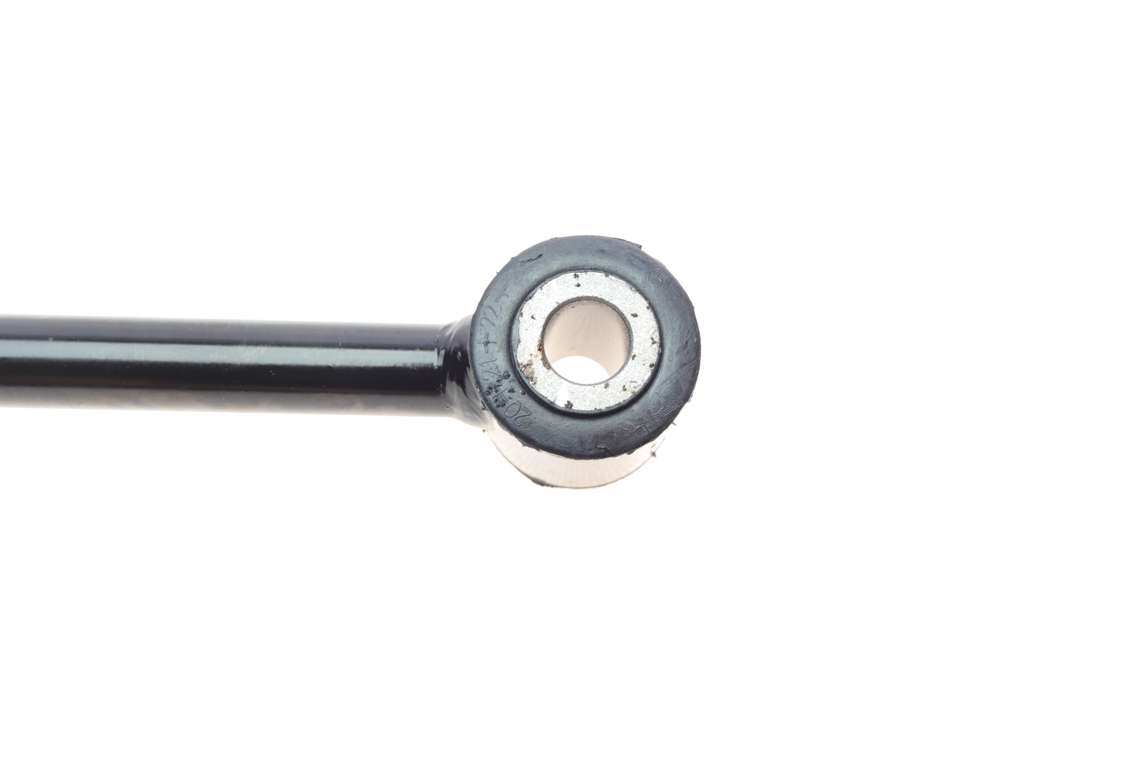 Важіль підвіски (задній) (R) Nissan X-trail 01-13