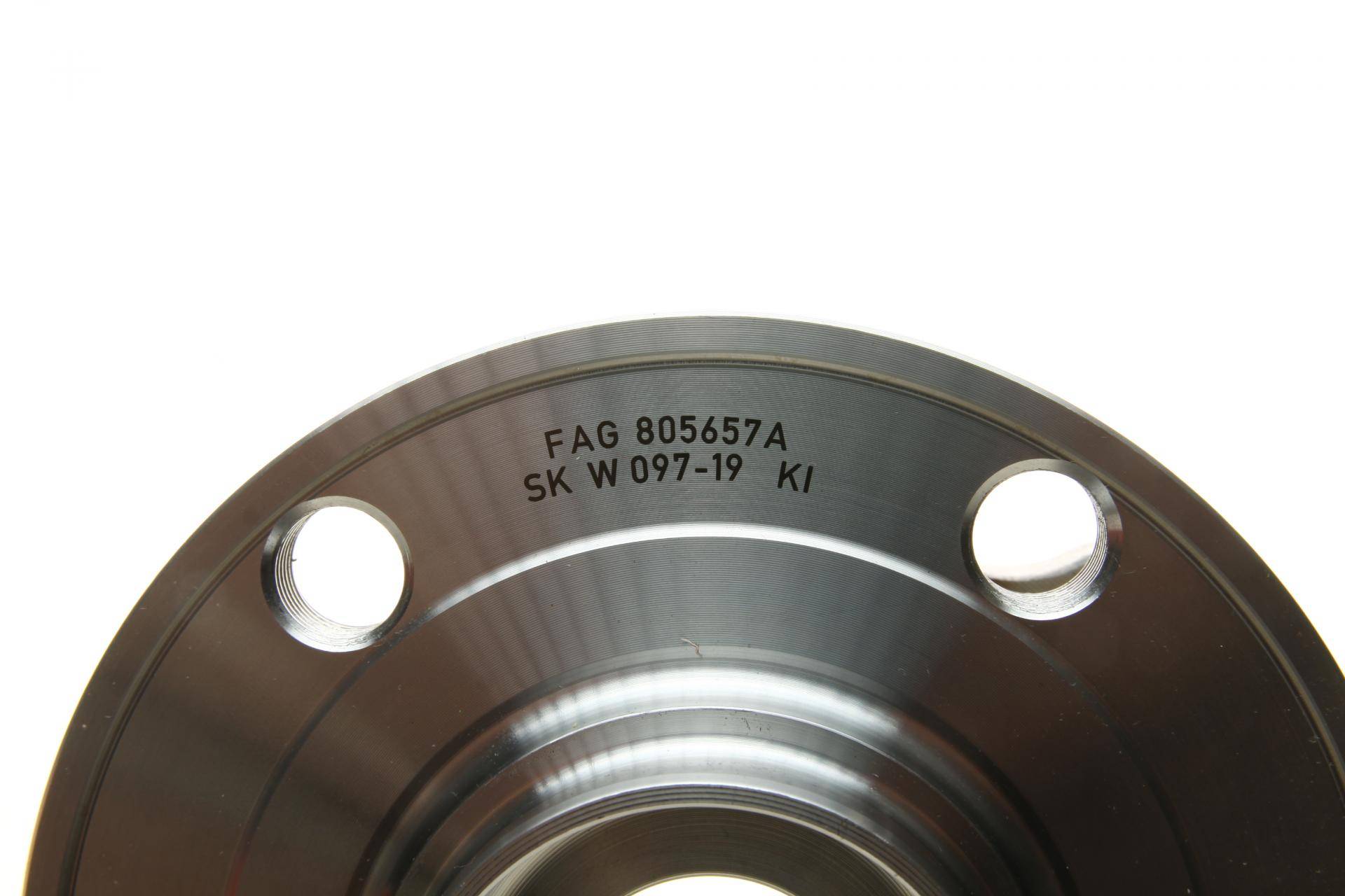 Підшипник маточини (передньої) VW Caddy III/Golf V 03- (4 болти)