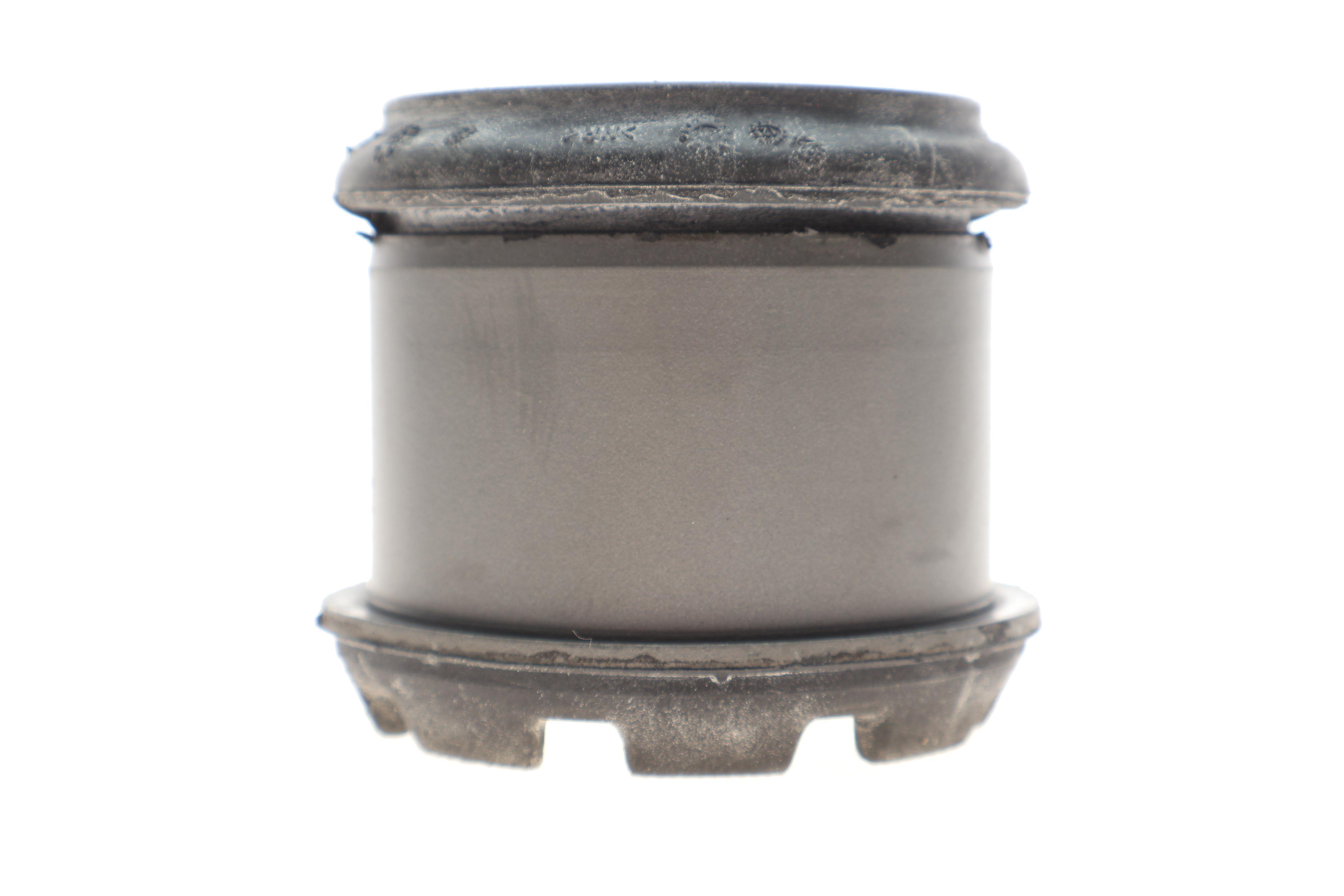 Сайлентблок балки (передньої/ззаду) Audi A6/ VW Passat 97-05