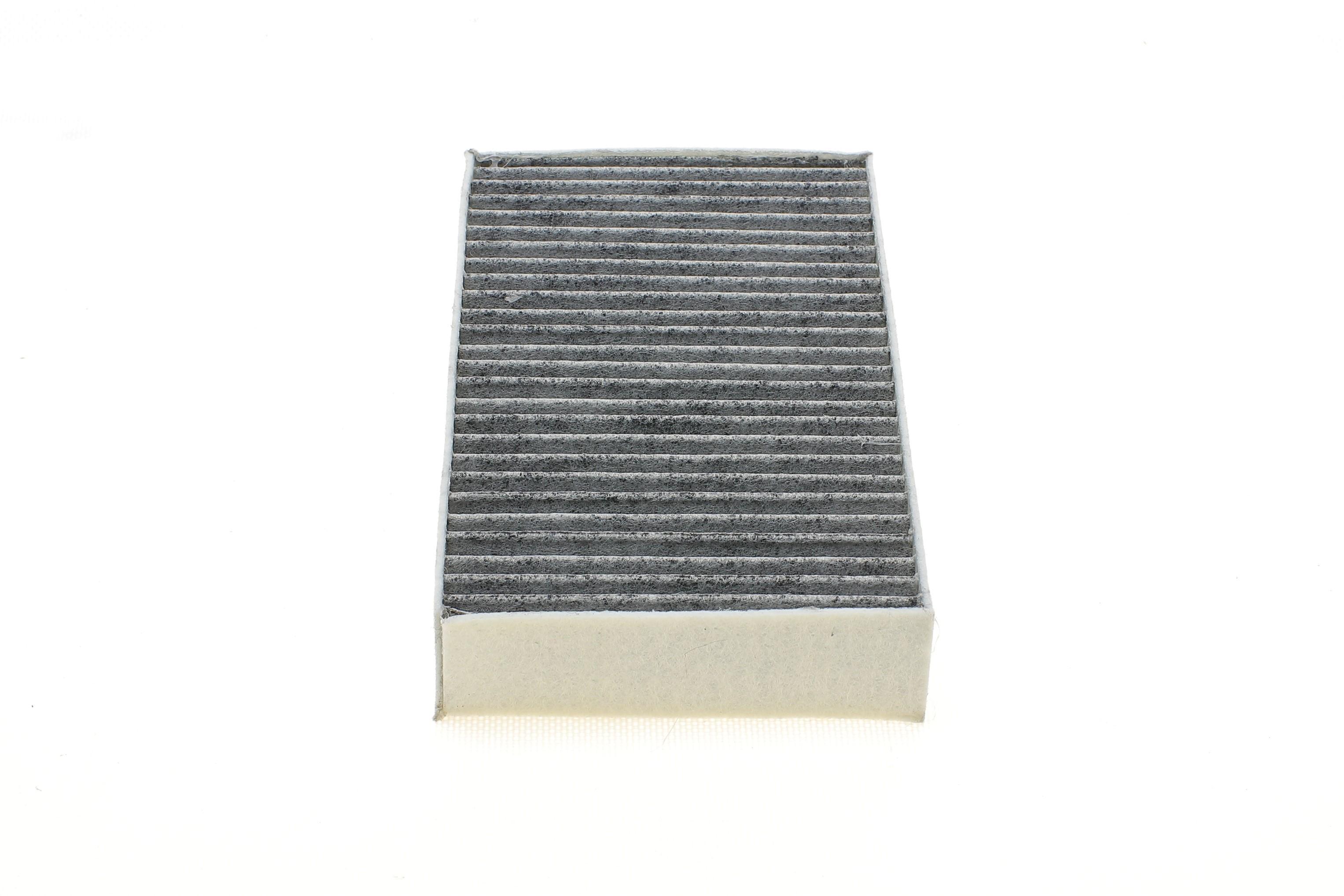 Фільтр салону BMW X1 14-/X2 (F39) 17-/I3 13- (вугільний) (к-кт 2 шт)