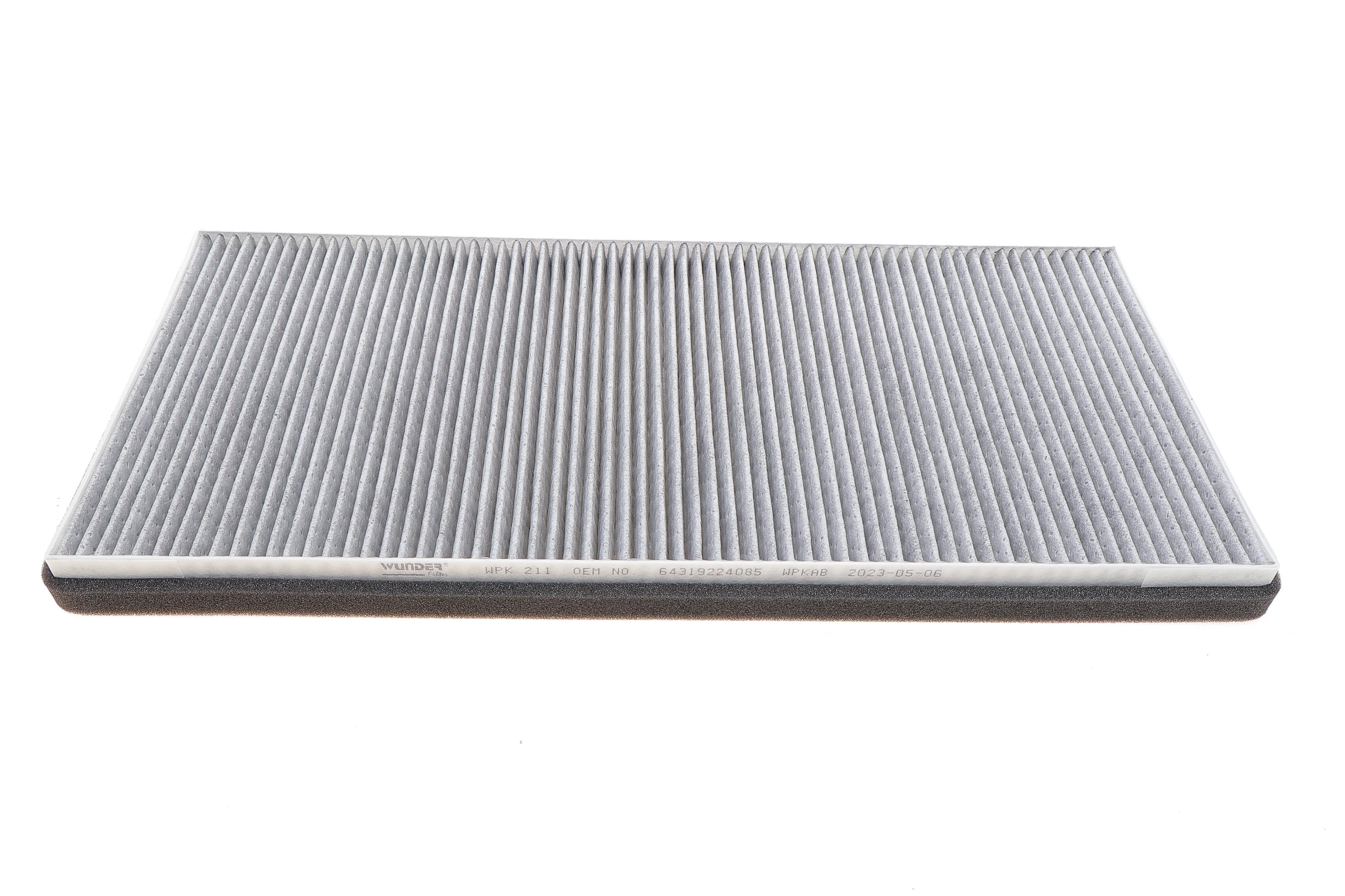 Фільтр салону BMW X5 (E53) 3.0D/Range Rover 4.2/4.4/3.0D (вугільний)