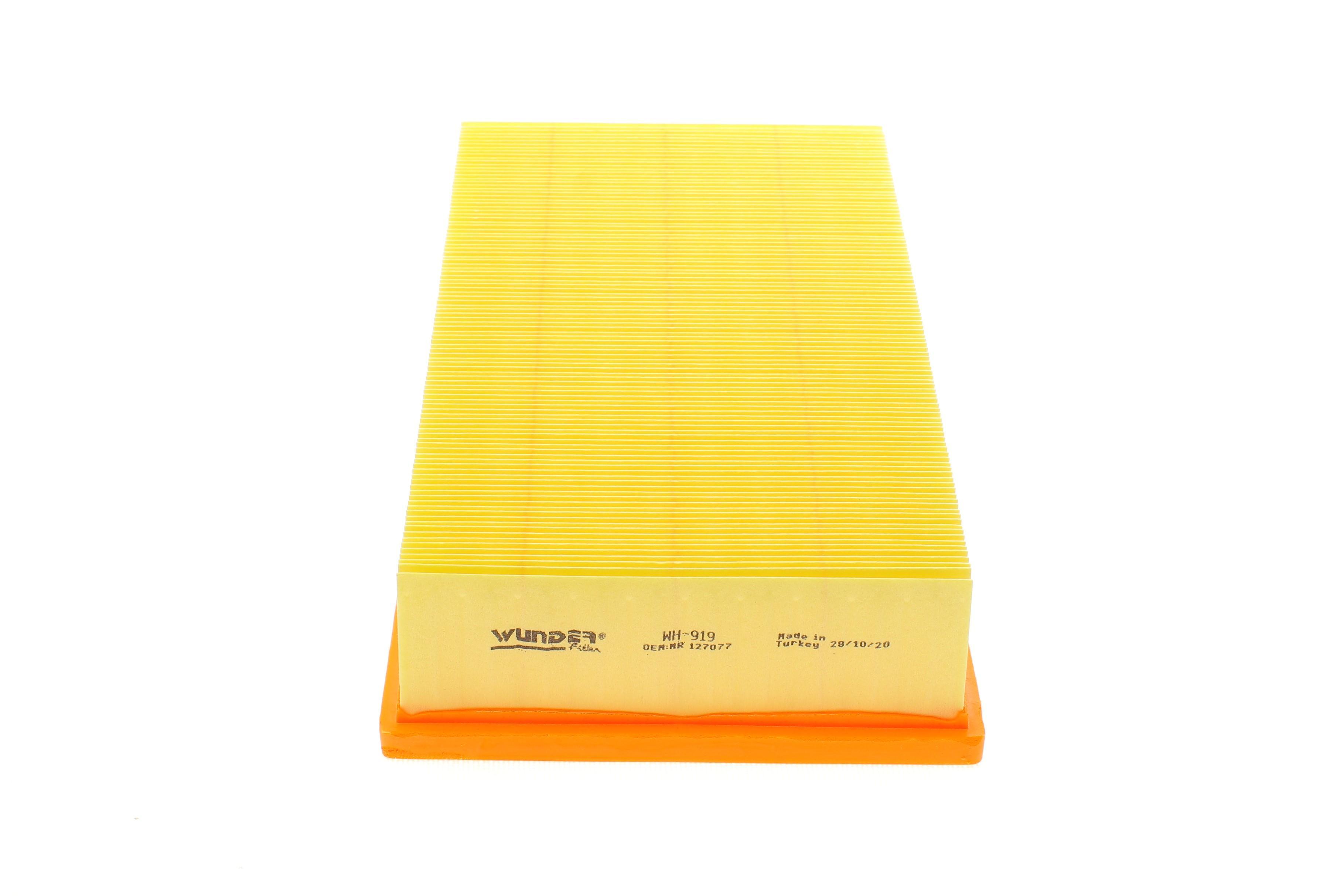 Фільтр повітряний Mitsubishi Carisma/Volvo S40/V40 1.6/1.8 95-06