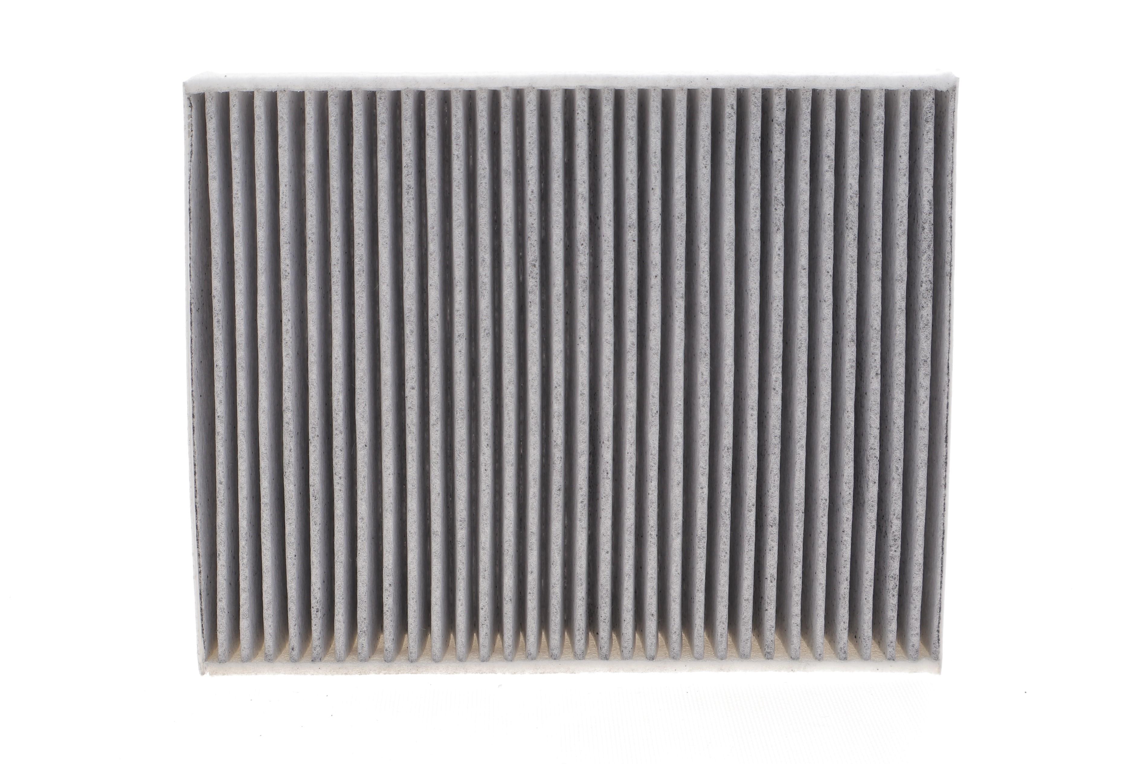 Фільтр салону BMW 1 (F20/F21) 11-/3 (F30/F31/F80) 11-18/4 (F32/F33/F36/F82) 13- (вугільний)