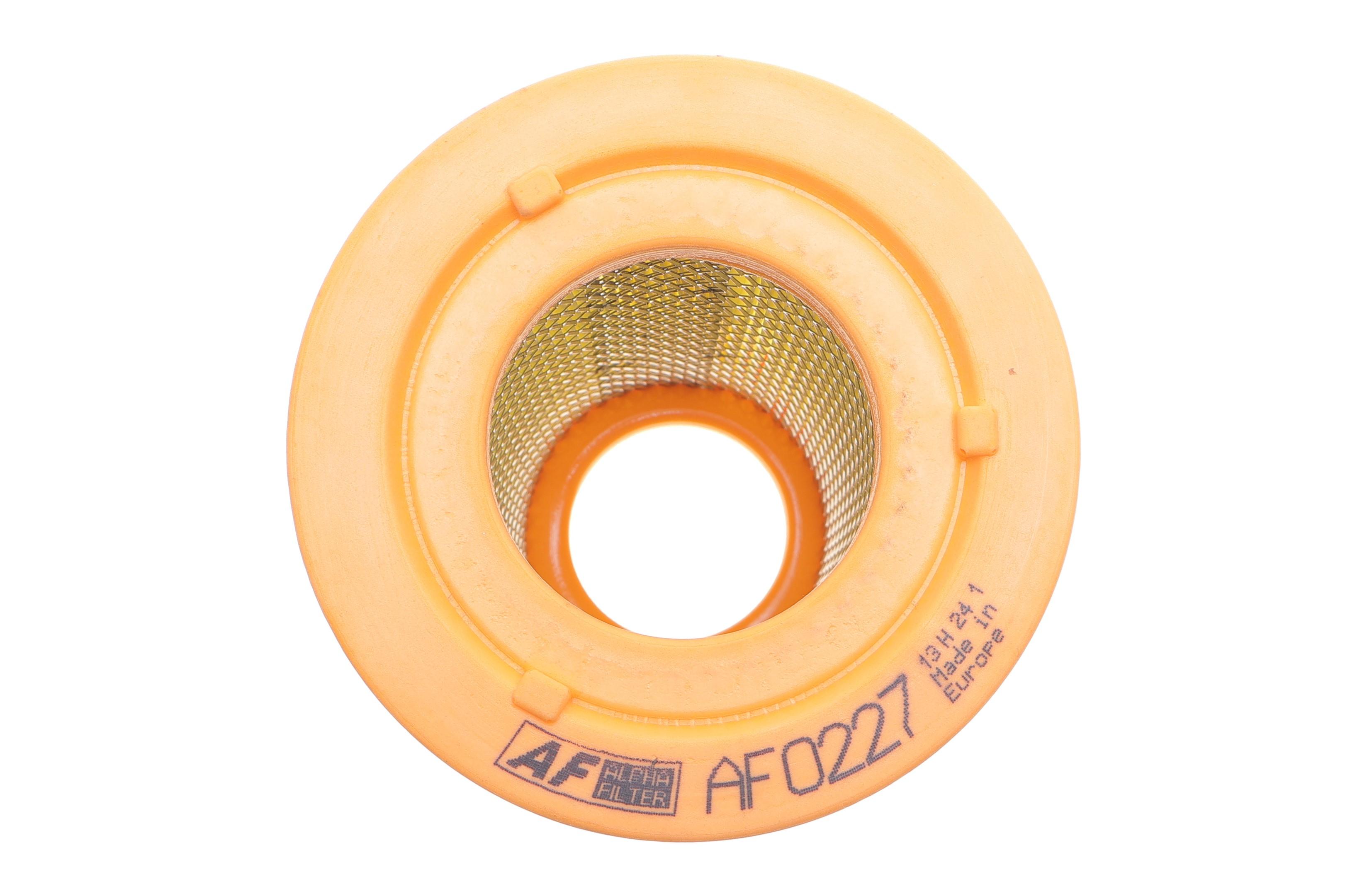 Фільтр повітряний Nissan NP300 2.5dCi 08-/Navara 2.5Di 02-