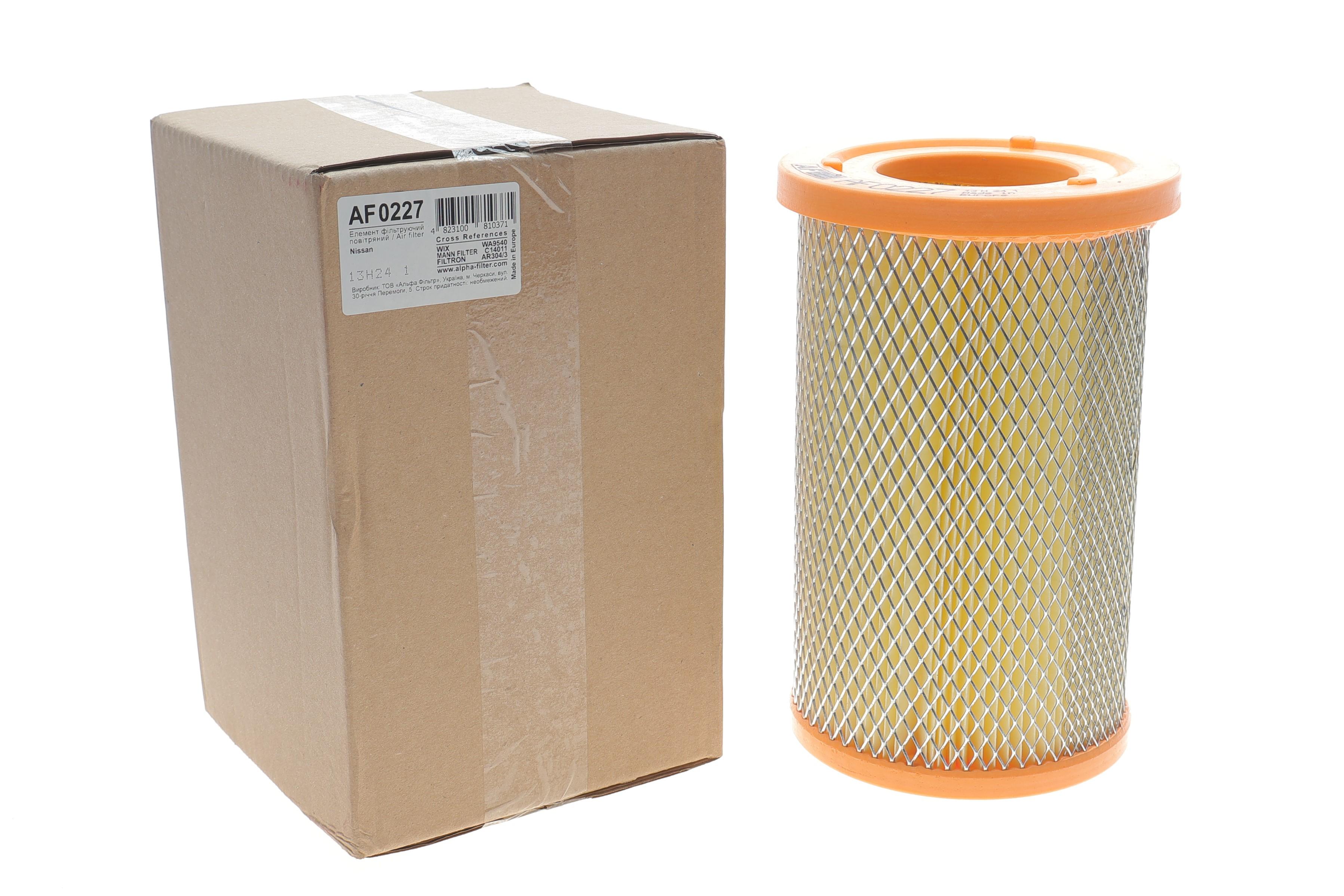 Фільтр повітряний Nissan NP300 2.5dCi 08-/Navara 2.5Di 02-