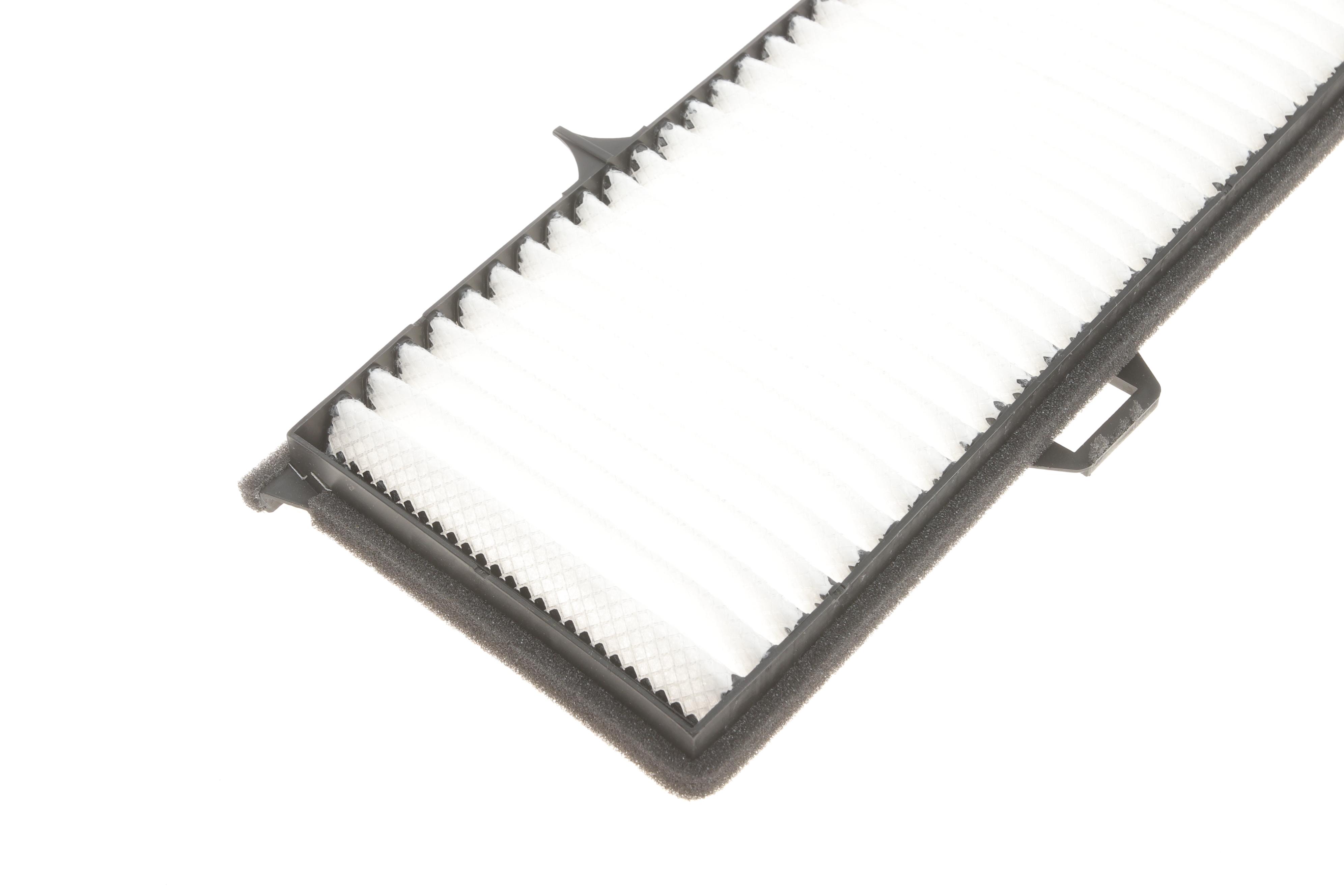 Фільтр салону BMW 3 (E90)/X1 (E84) 03-