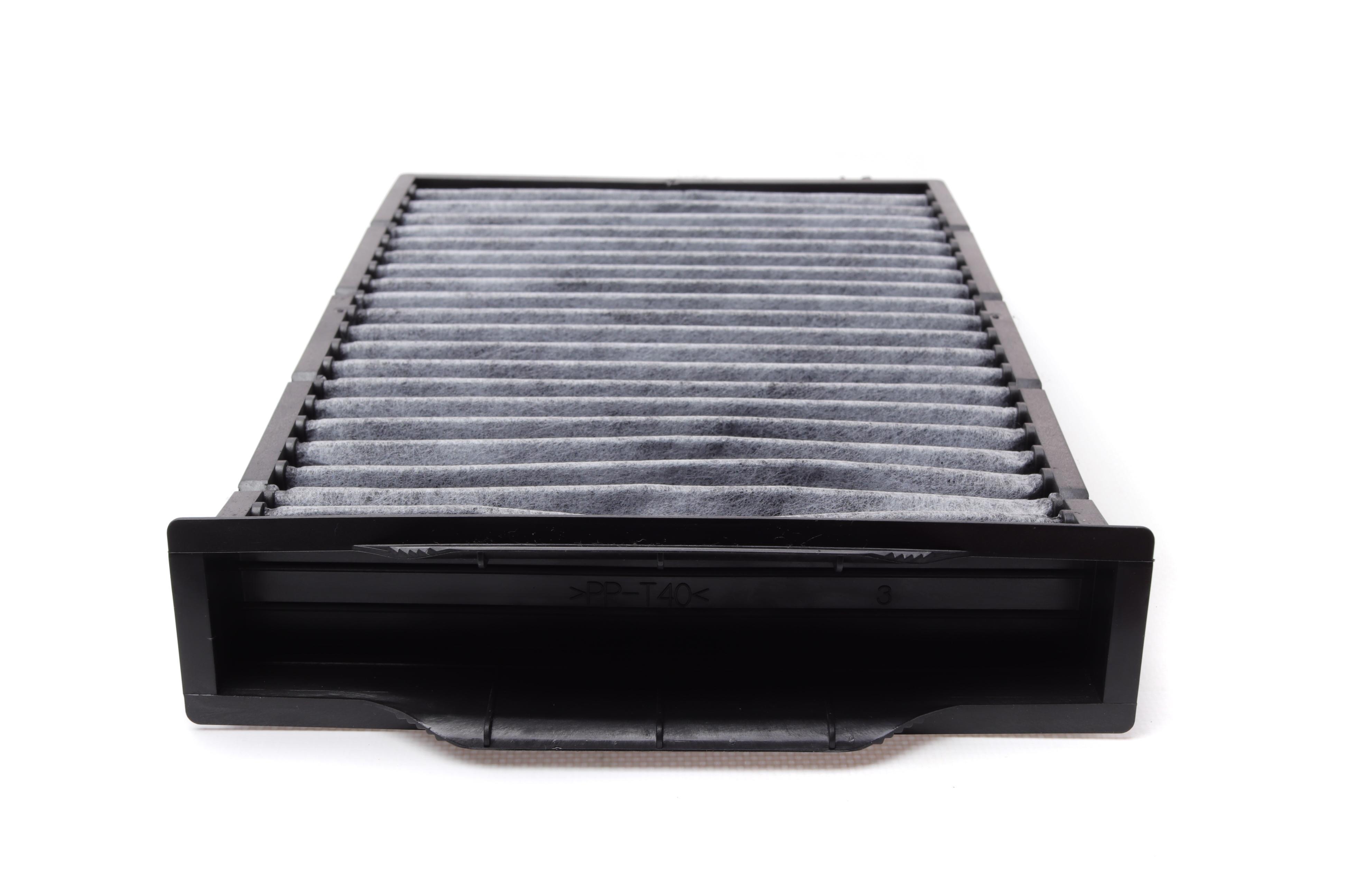 Фільтр салону Renault Megane II 02- (вугільний)