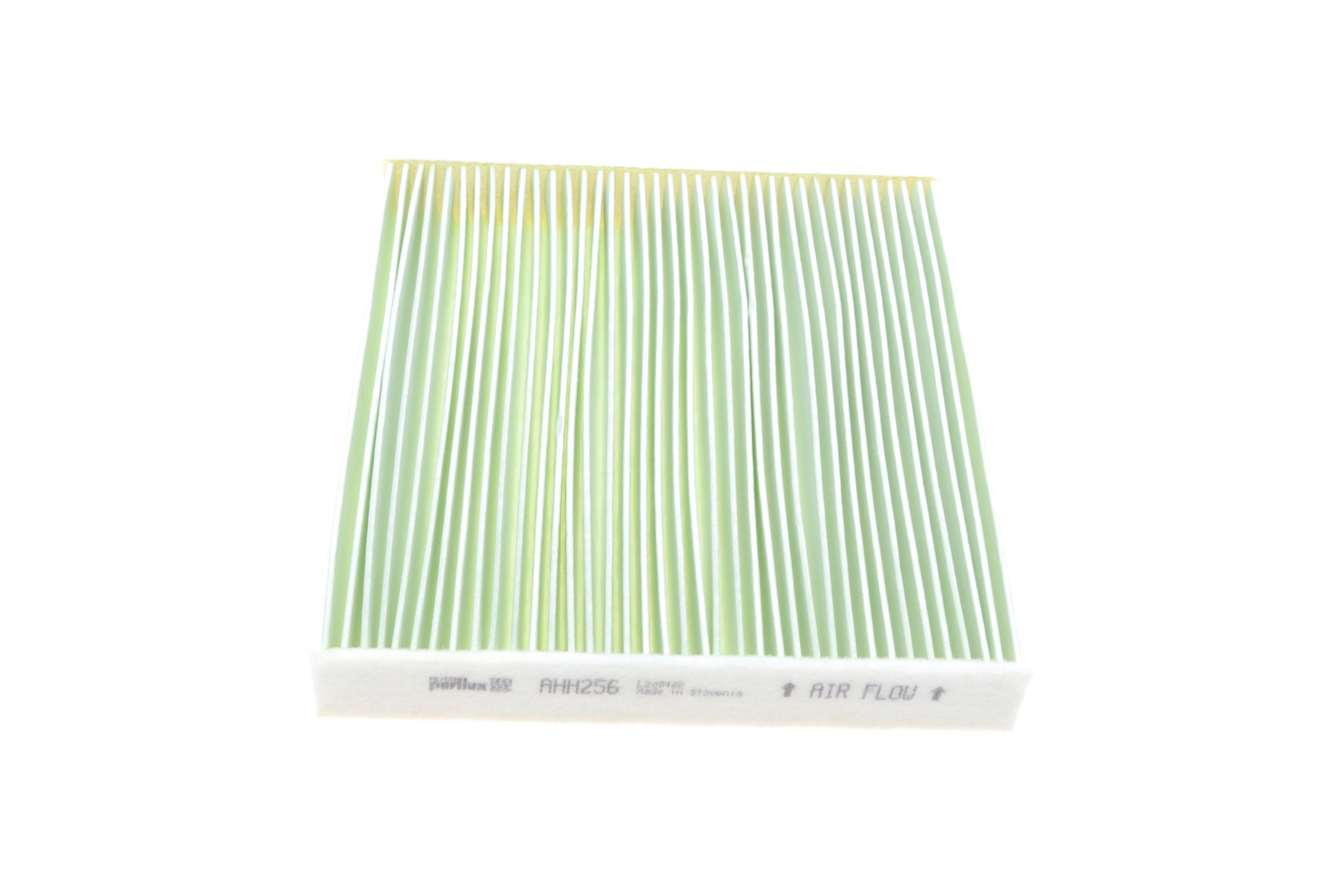 Фільтр салону Toyota Auris/Yaris 05- (антиалергенний, захист від вірусів) CabinHepa+