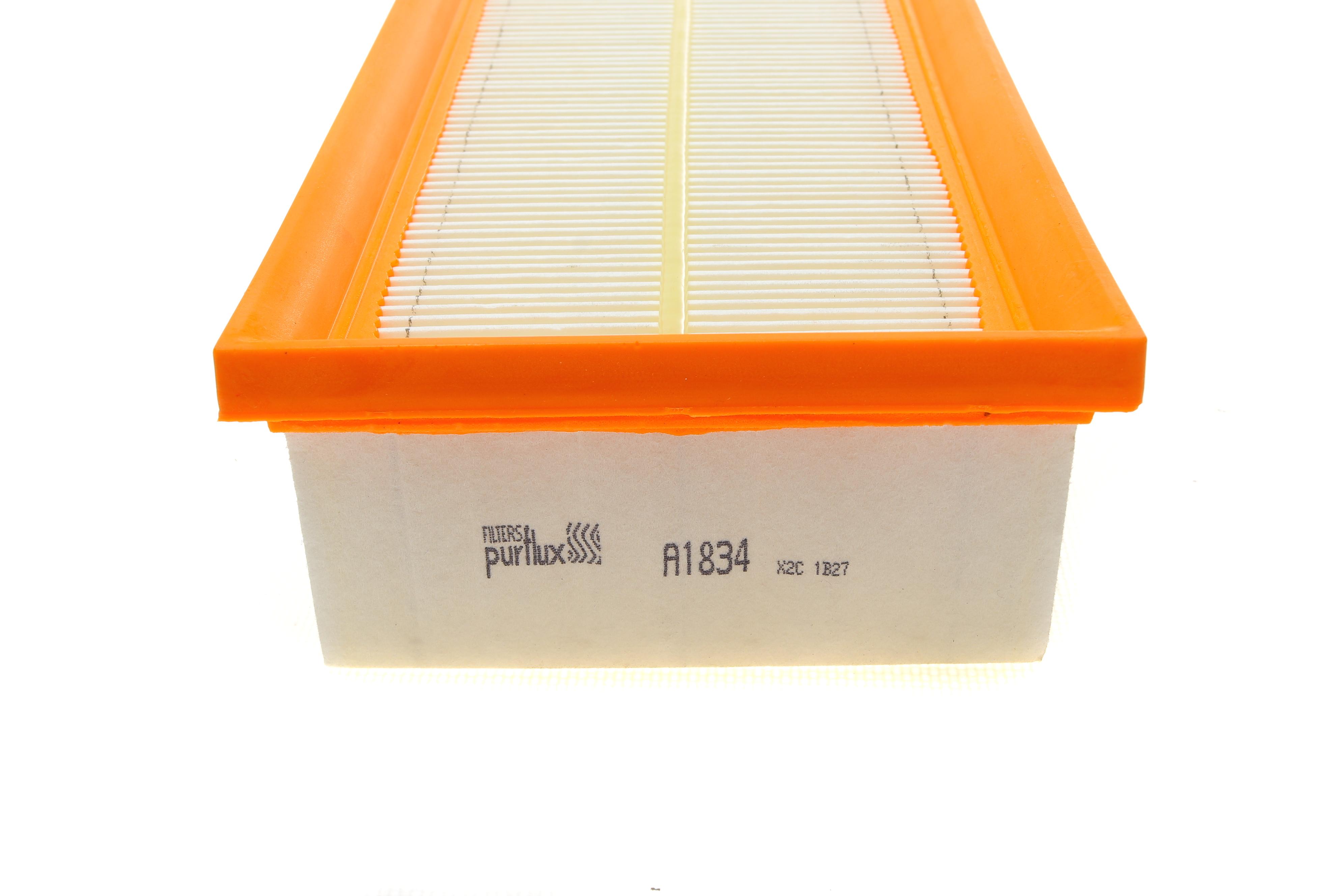 Фільтр повітряний Porsche Panamera 3.0-4.8/3.0D 09-16