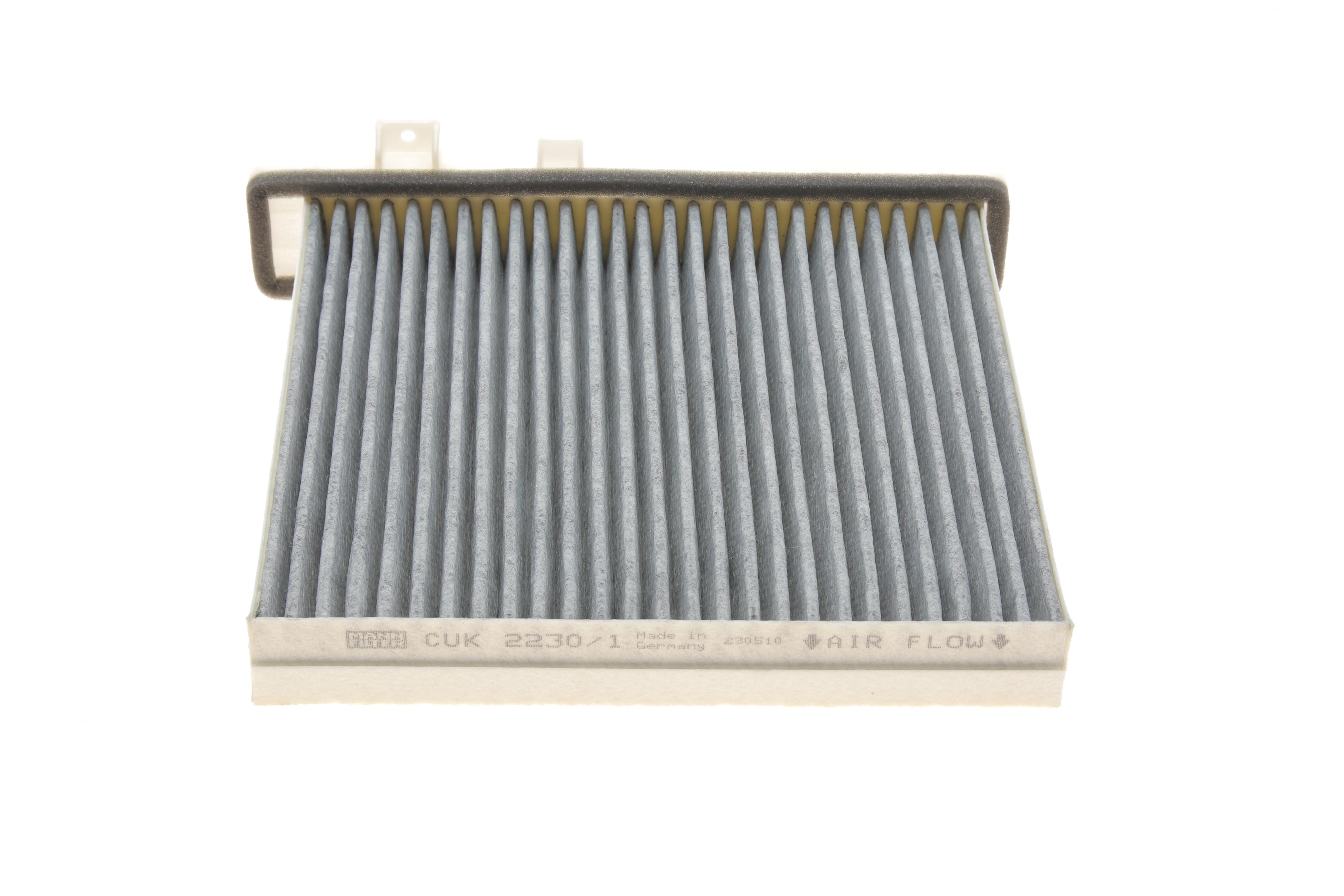 Фільтр салону Mitsubishi Pajero 00-  (вугільний)