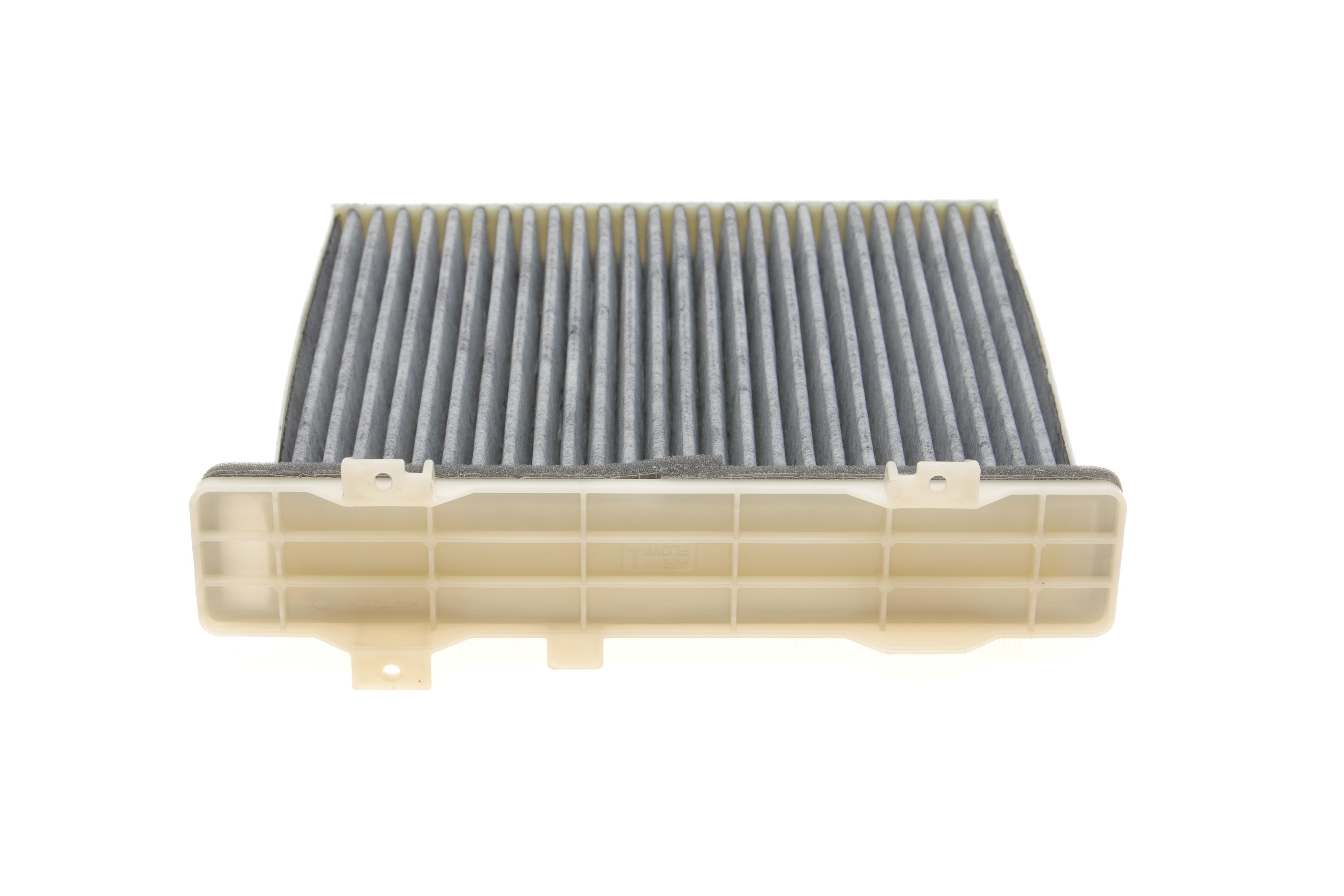 Фільтр салону Mitsubishi Pajero 00-  (вугільний)