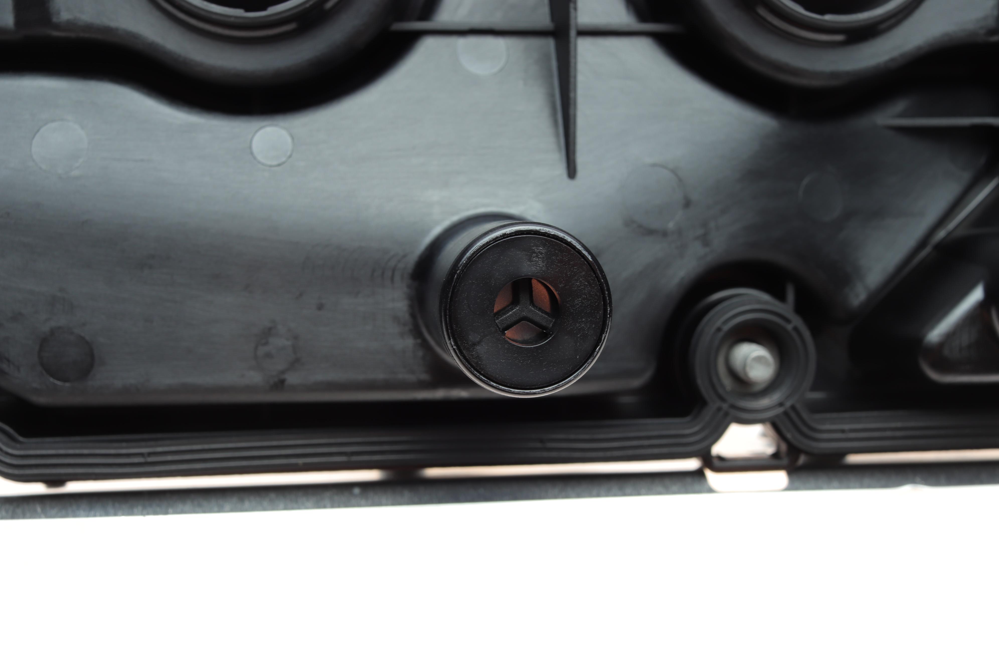 Кришка клапанів VW T6 16- (всередині OE)