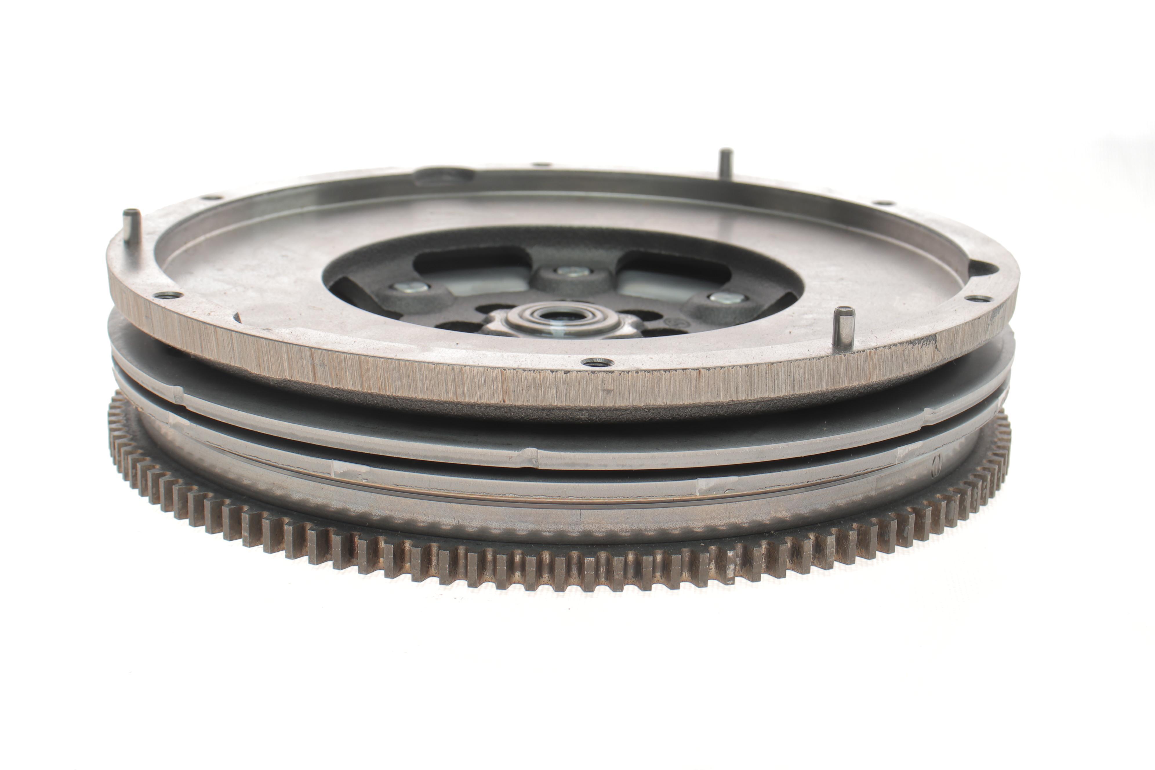 Демпфер зчеплення VW Touareg 2.5R5 TDI 03-10, 128kw, BAC, BPE