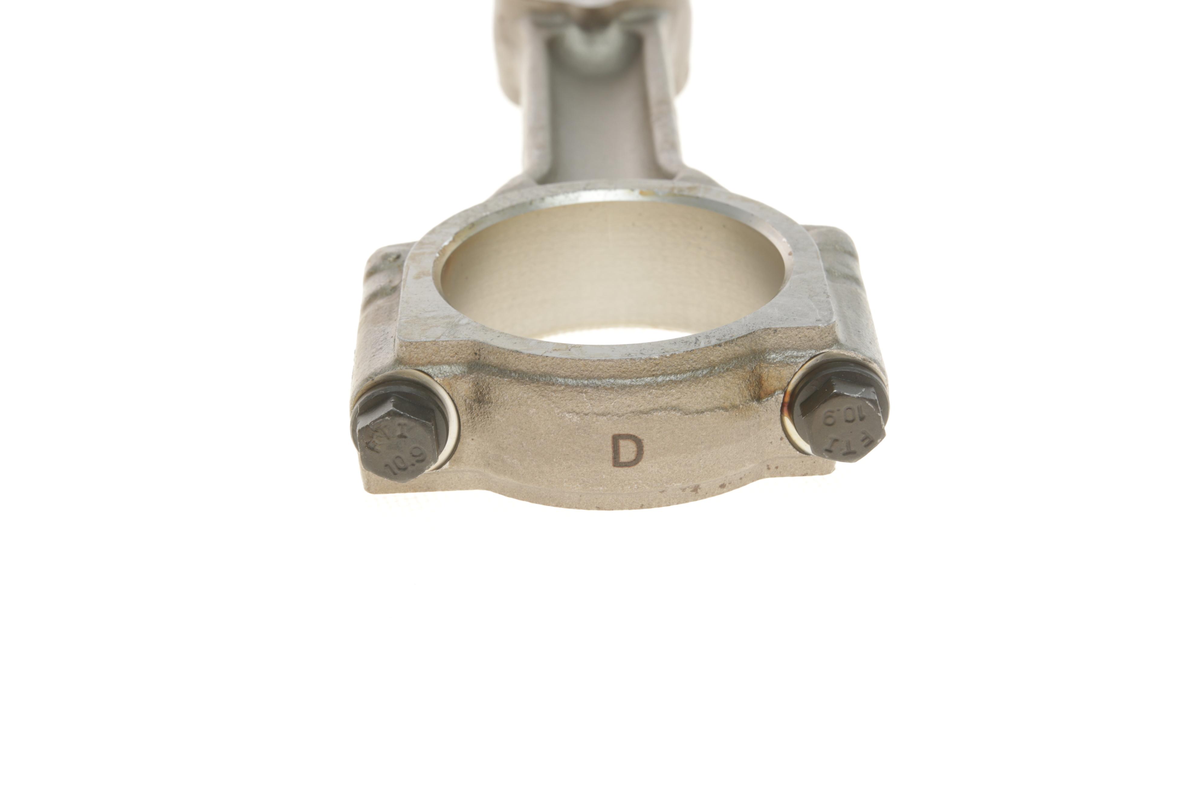 Шатун Renault Trafic 1.9dCi 97-