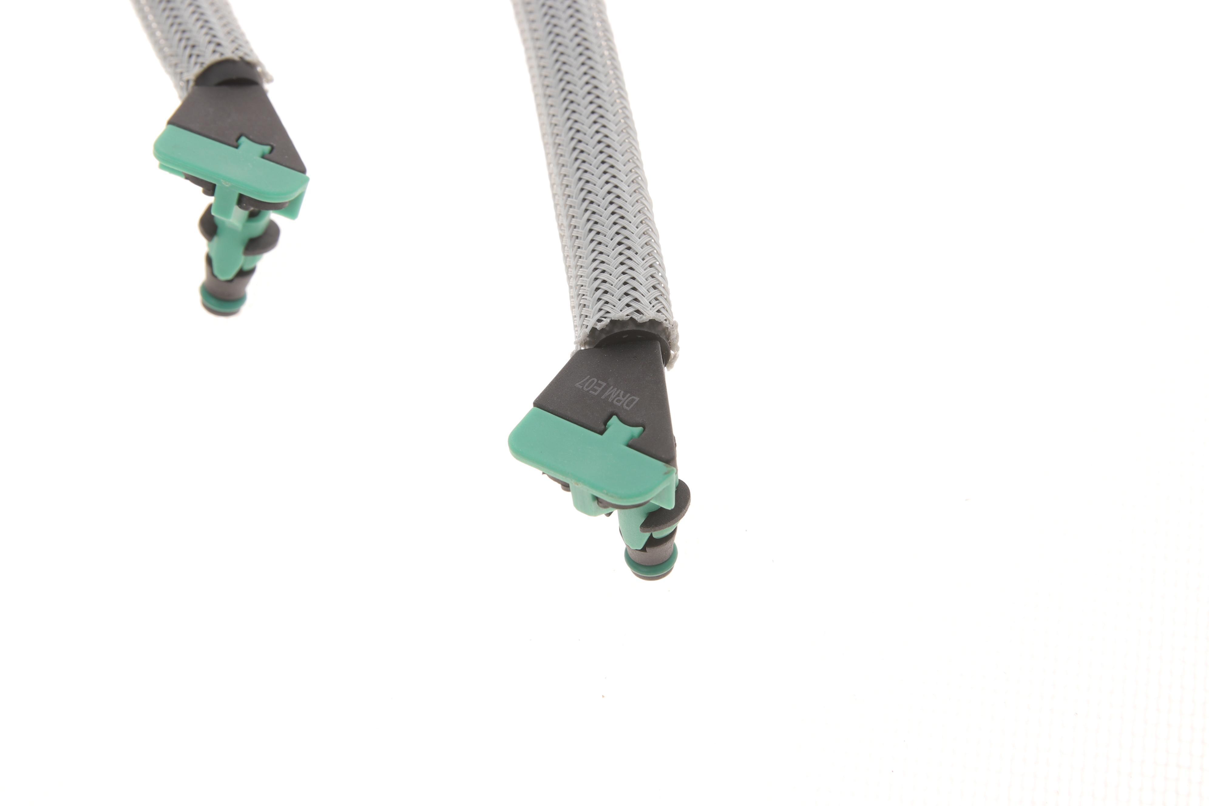 Шланг зливний Citroen C4/C5 III/Peugeot 3008/508 BlueHDi 09-