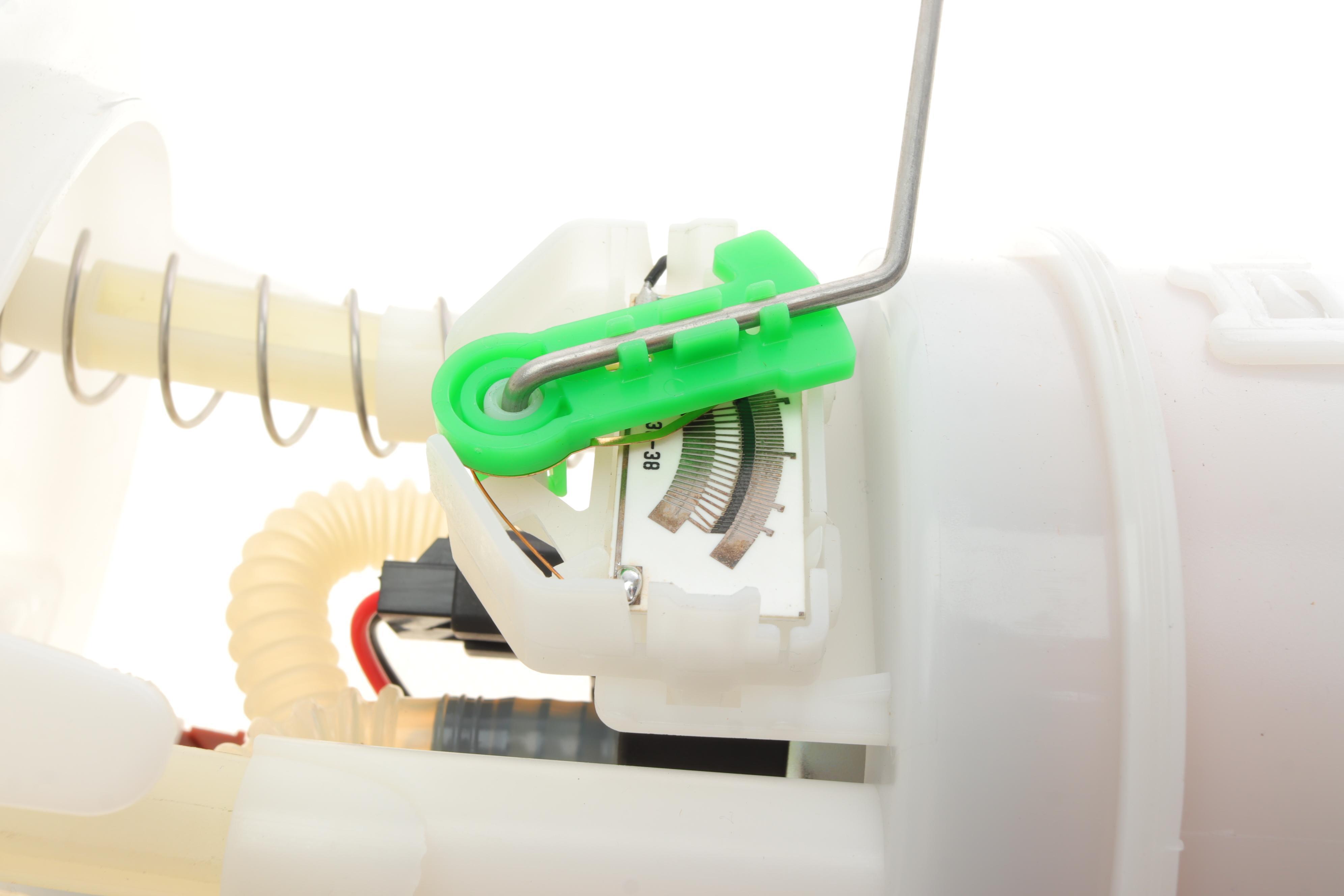 Насос паливний Peugeot 3008/308 1.4-2.0 07-14 (HÜCO)